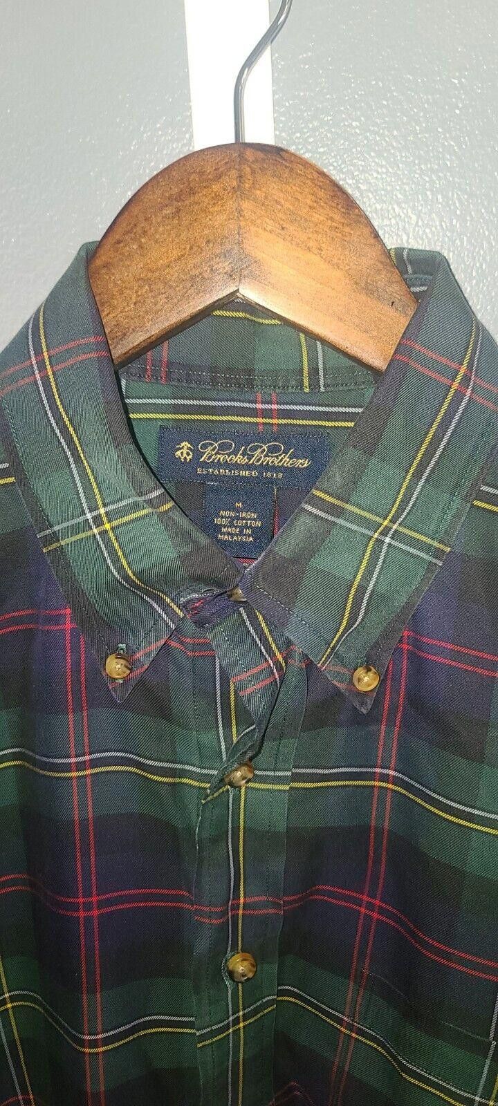 Brooks Brothers Brooks Brothers Men's Dress Shirt Size Medium Green Check Size 38R - 3 Thumbnail