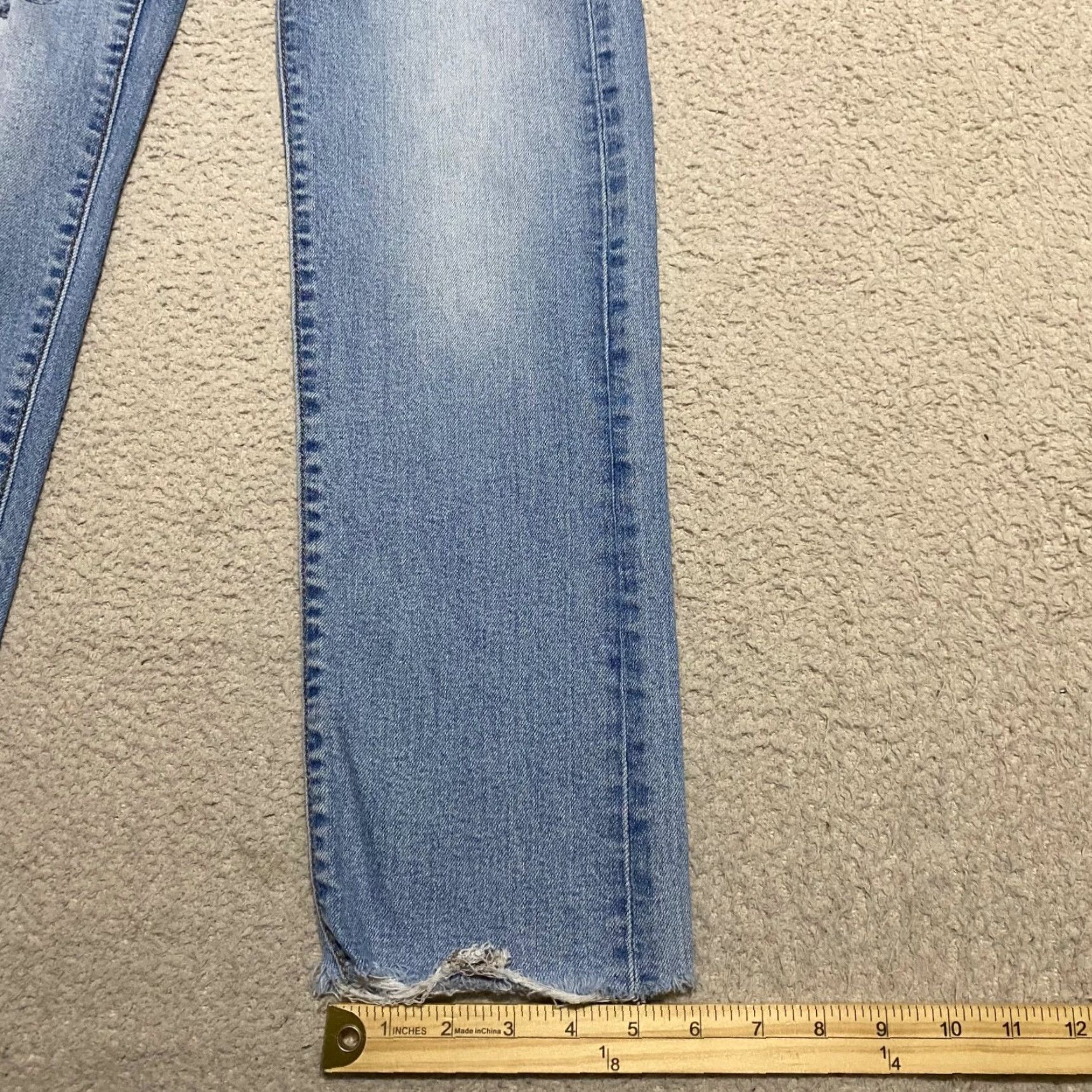 Levi's VINTAGE Levi's Womens 25 Jeans Blue Denim Medium Wash Wedgie Straight Raw Hem Distressed Size 42" / US 20 - 5 Thumbnail