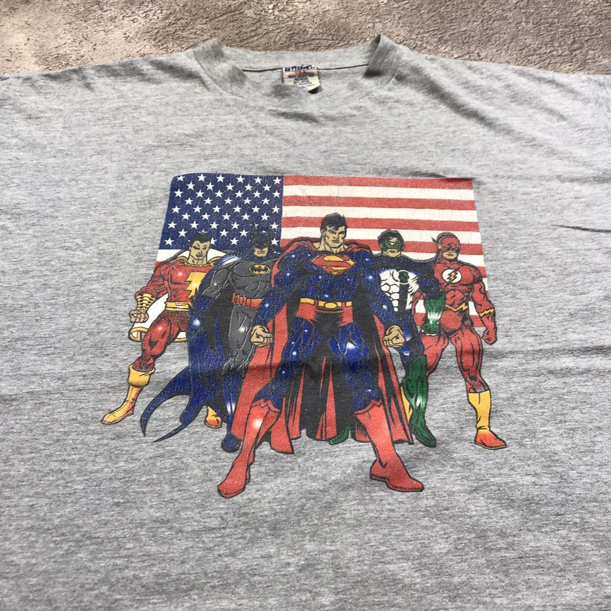 Vintage Vintage 90s Marvel Superheroes Graphic Tee Streetwear XL Size US XL / EU 56 / 4 - 1 Thumbnail