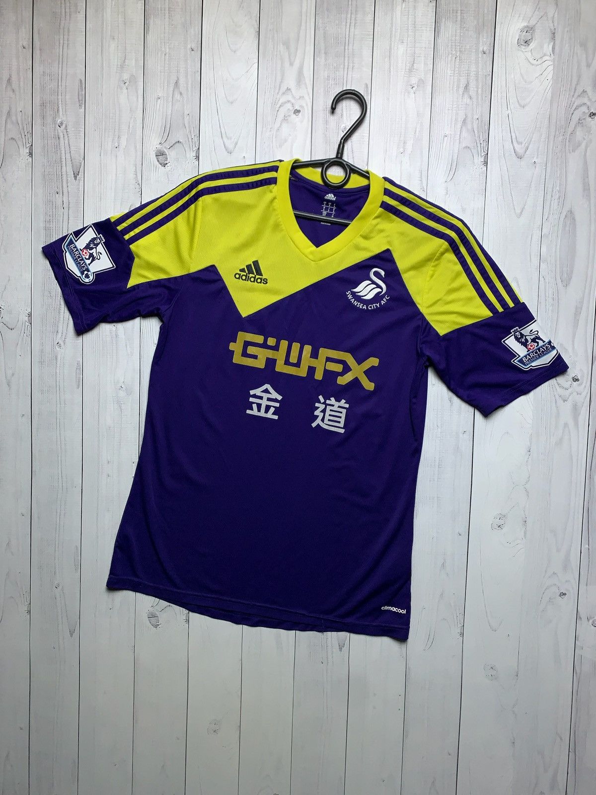 Adidas × Vintage Vintage adidas Swansea soccer jersey purple size S Size US S / EU 44-46 / 1 - 1 Thumbnail