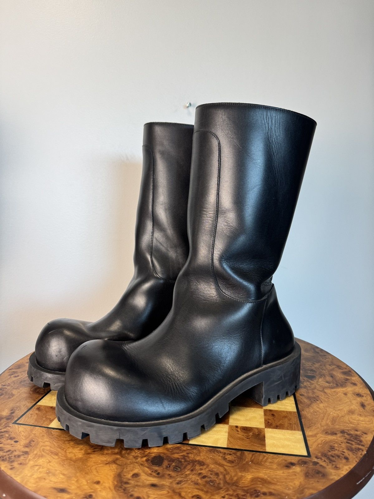 Balenciaga Balenciaga Hummer Pull on Boot Size US 10 / EU 43 - 1 Thumbnail