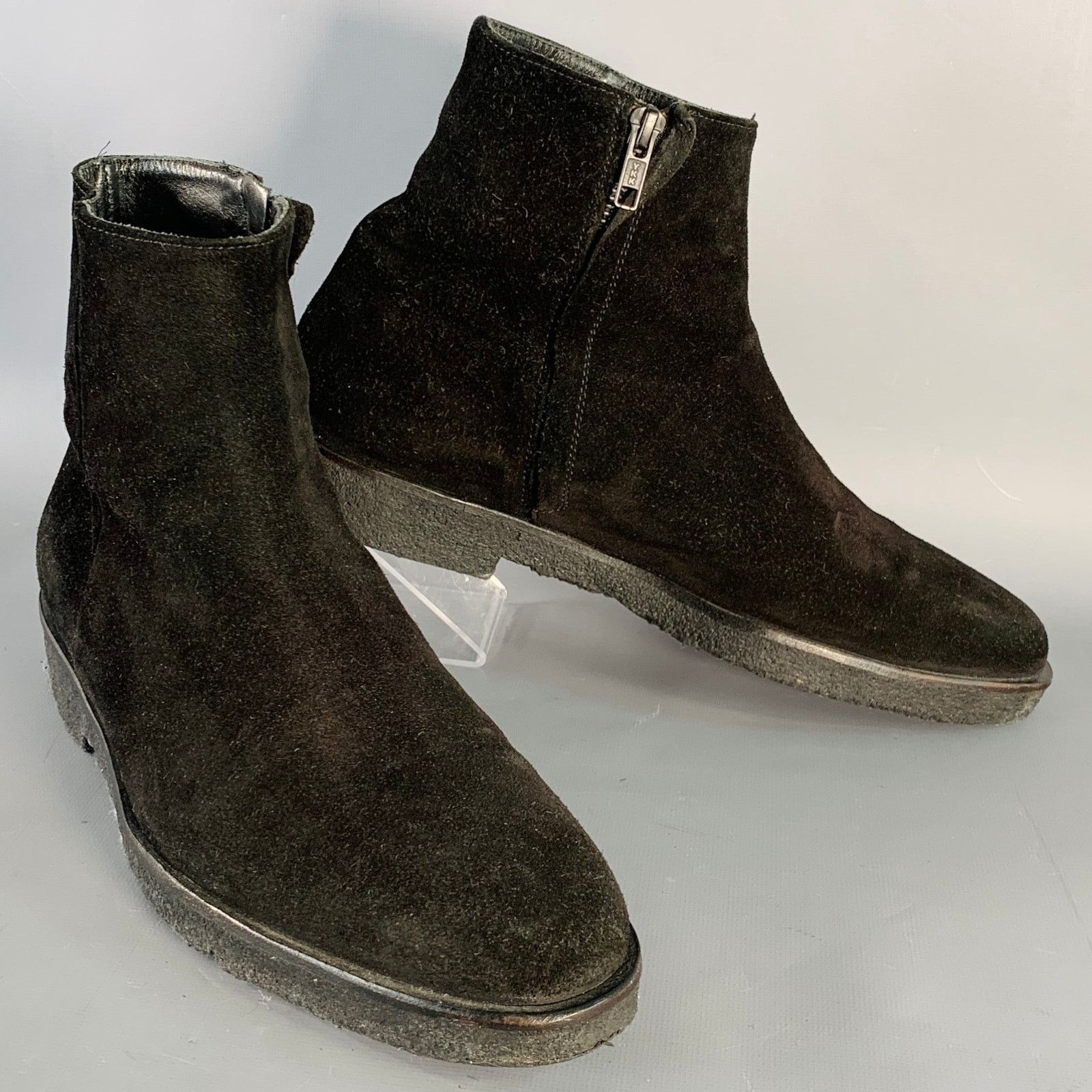 Common Projects COMMON PROJECTS Size 8 Black Suede Side Zipper Ankle Boots Size US 8 / EU 41 - 1 Thumbnail