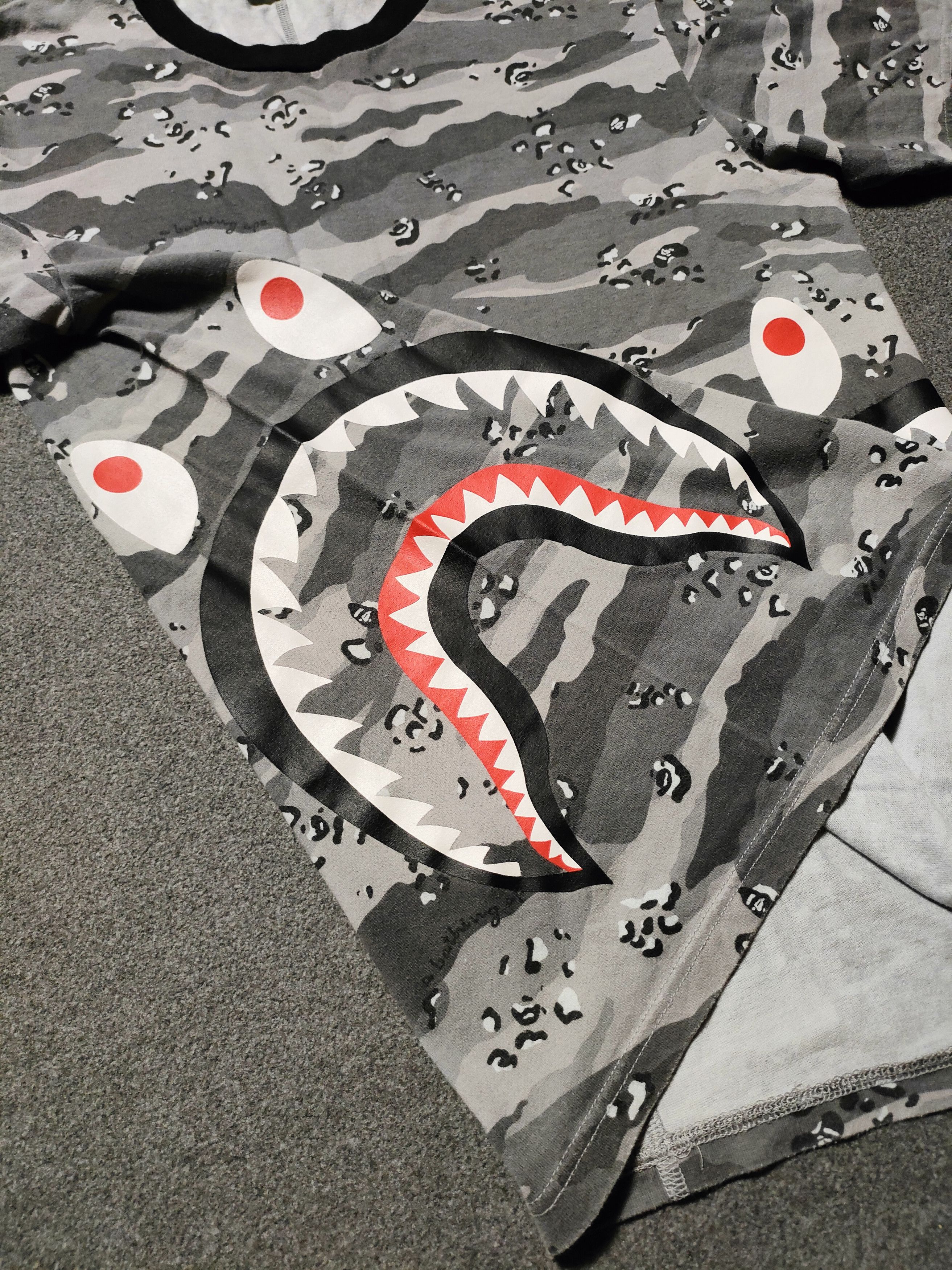 Bape Rare A Bathing Ape T-shirt Japanese brand camo tee Size US S / EU 44-46 / 1 - 9 Thumbnail