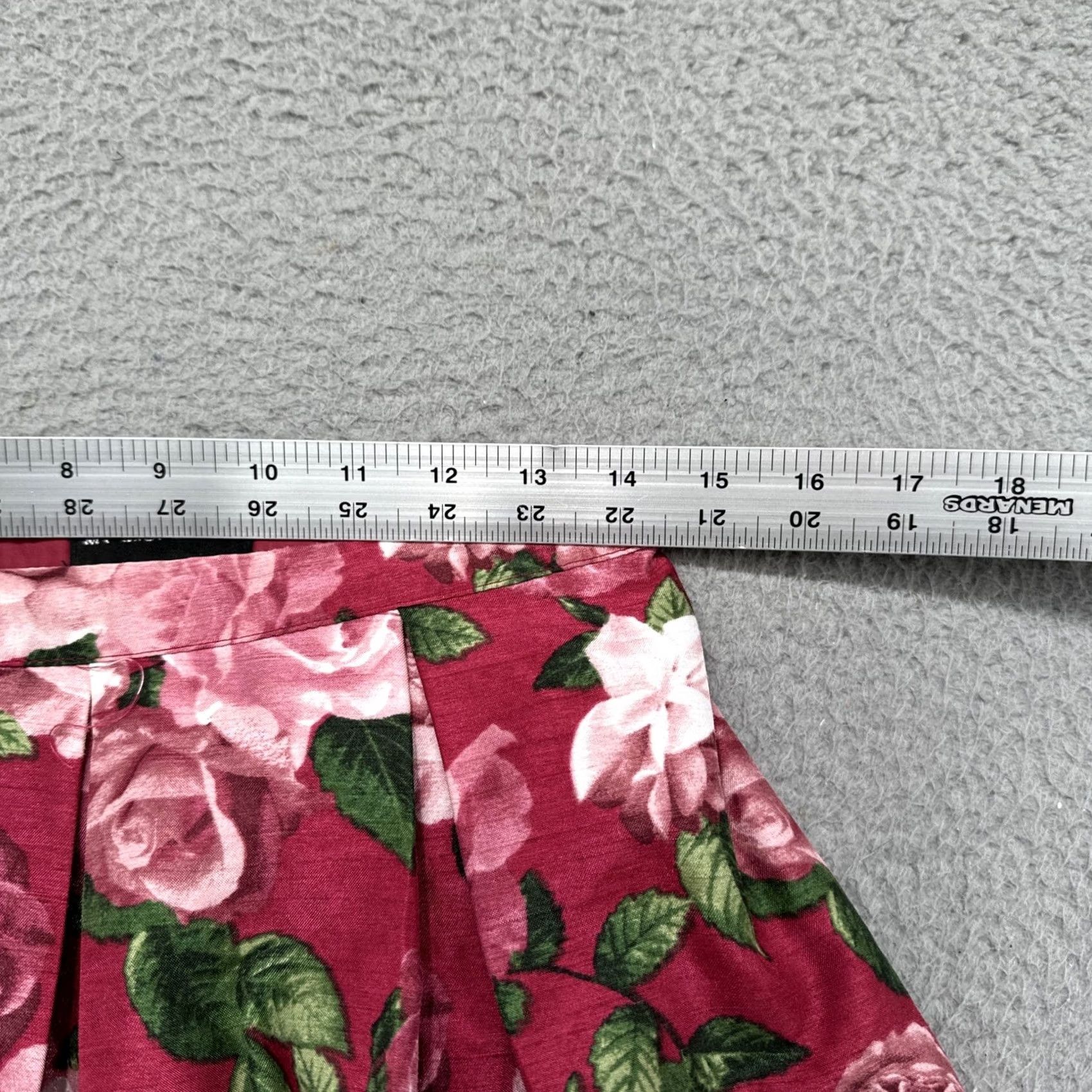 Vintage VINTAGE My Michelle Floral Skirt Womens Juniors 9 Pink Magenta Pleated Short Skirt 90s Womens Size 30" / US 8 / IT 44 - 4 Thumbnail