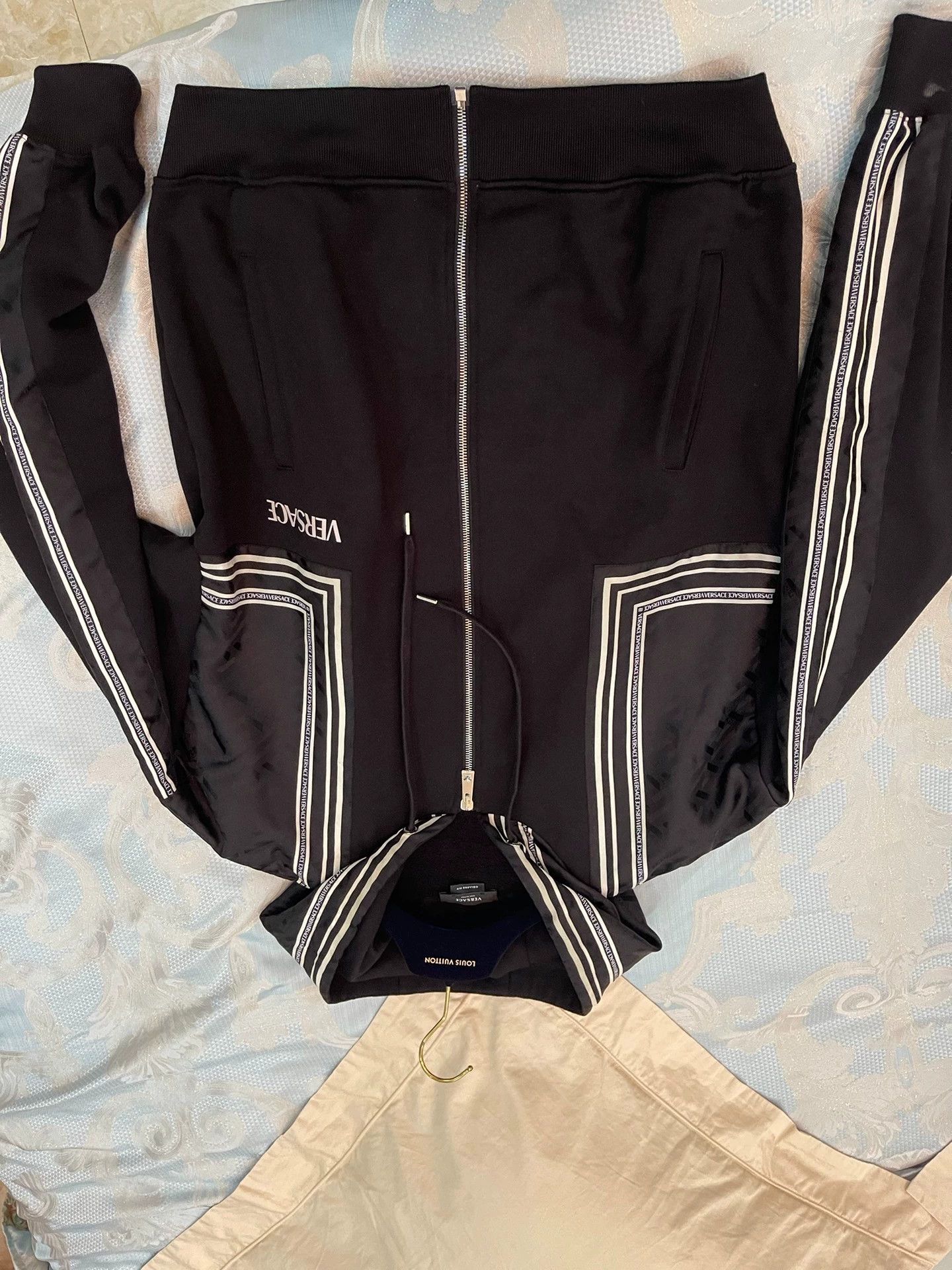 Versace Versace B&W Colorblock Logo Jacket XS (L) Size US XS / EU 42 / 0 - 4 Thumbnail