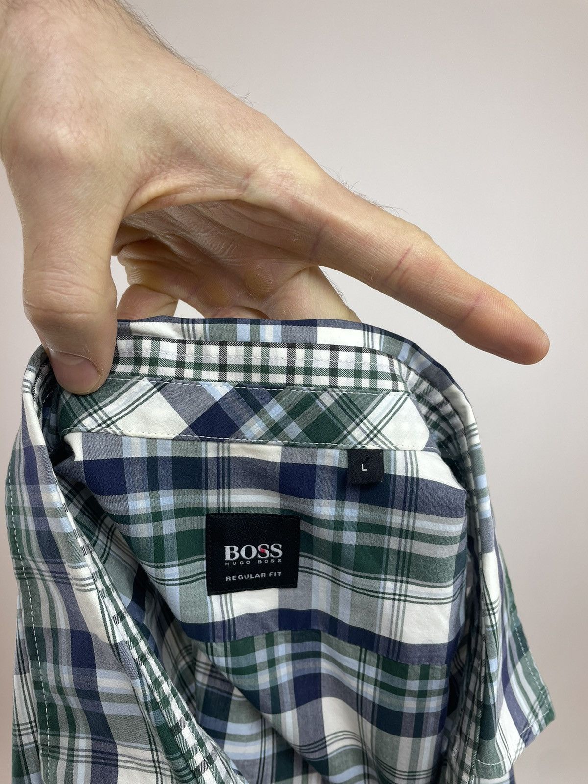 Hugo Boss HUGO BOSS Plaid shirt long sleeve size L Size US L / EU 52-54 / 3 - 8 Thumbnail