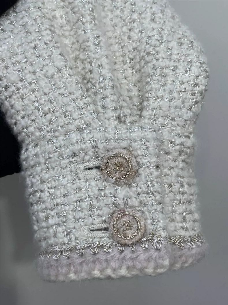Chanel Chanel 24K belt V-neck tweed jacket 2504-Nextarrow Size XXS / US 00 / IT 34 - 3 Thumbnail