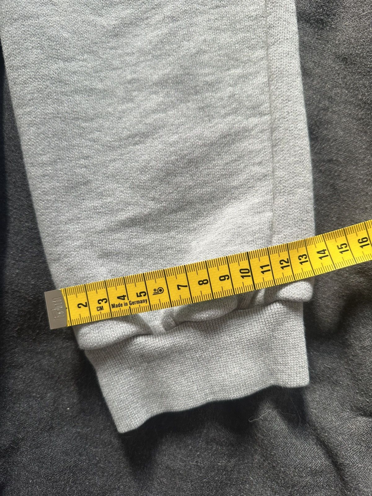 Vetements Vetements X Champion sweatpants “parody logo” Size US 28 / EU 44 - 15 Thumbnail