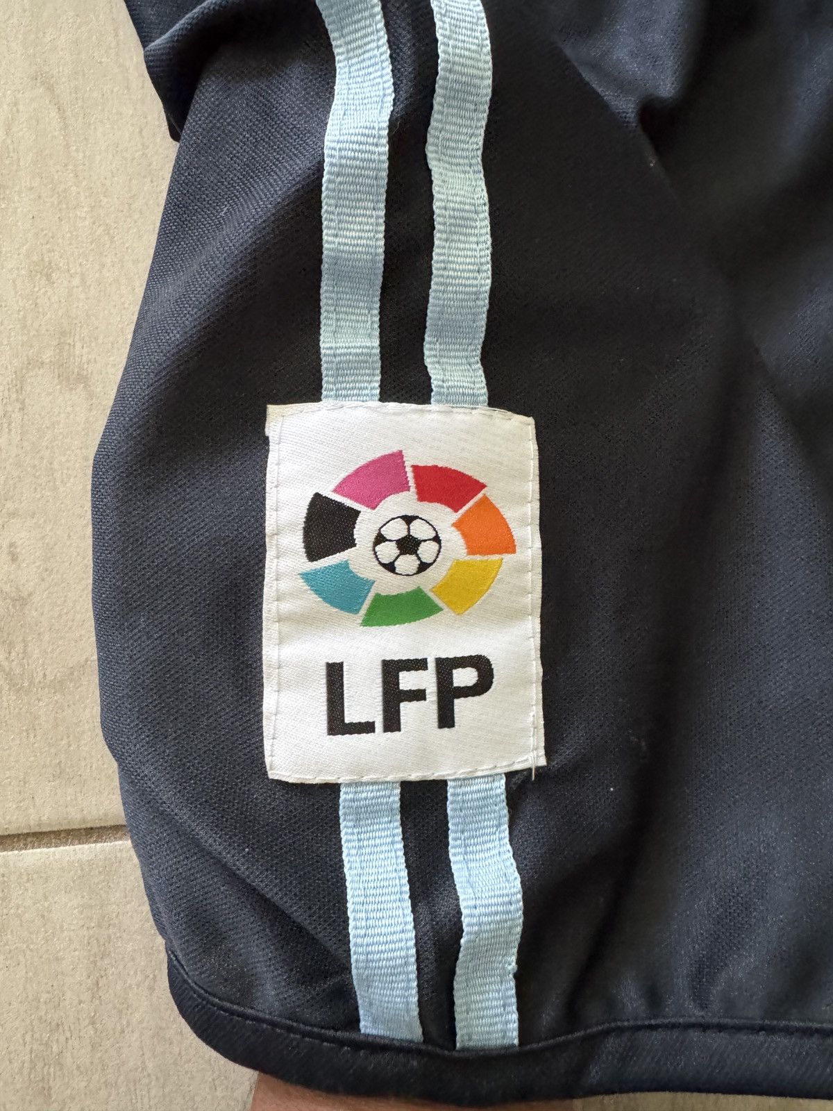 Other 2003-2004 Real Madrid vintage away Jersey Size US L / EU 52-54 / 3 - 4 Thumbnail
