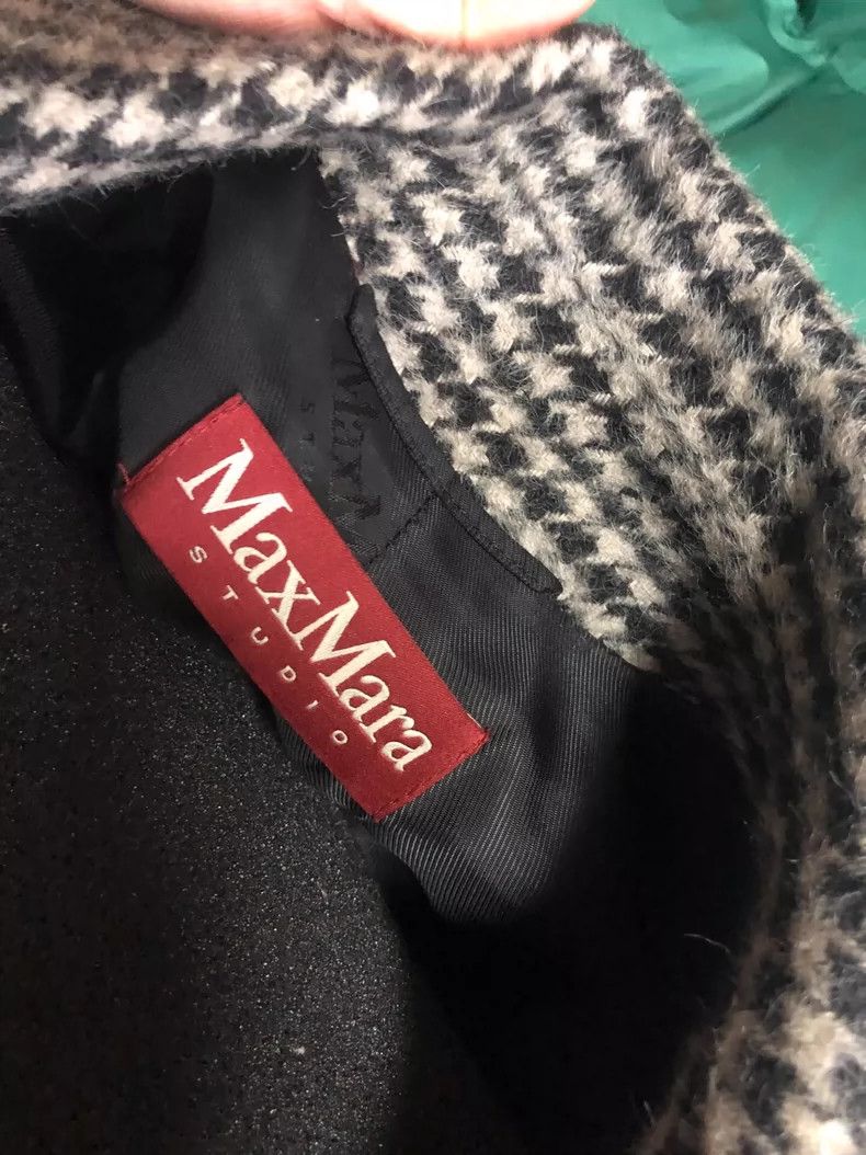 Max Mara Max Mara 100% Alpaca Black and Grey Houndstooth Classic Co Size M / US 6-8 / IT 42-44 - 3 Thumbnail