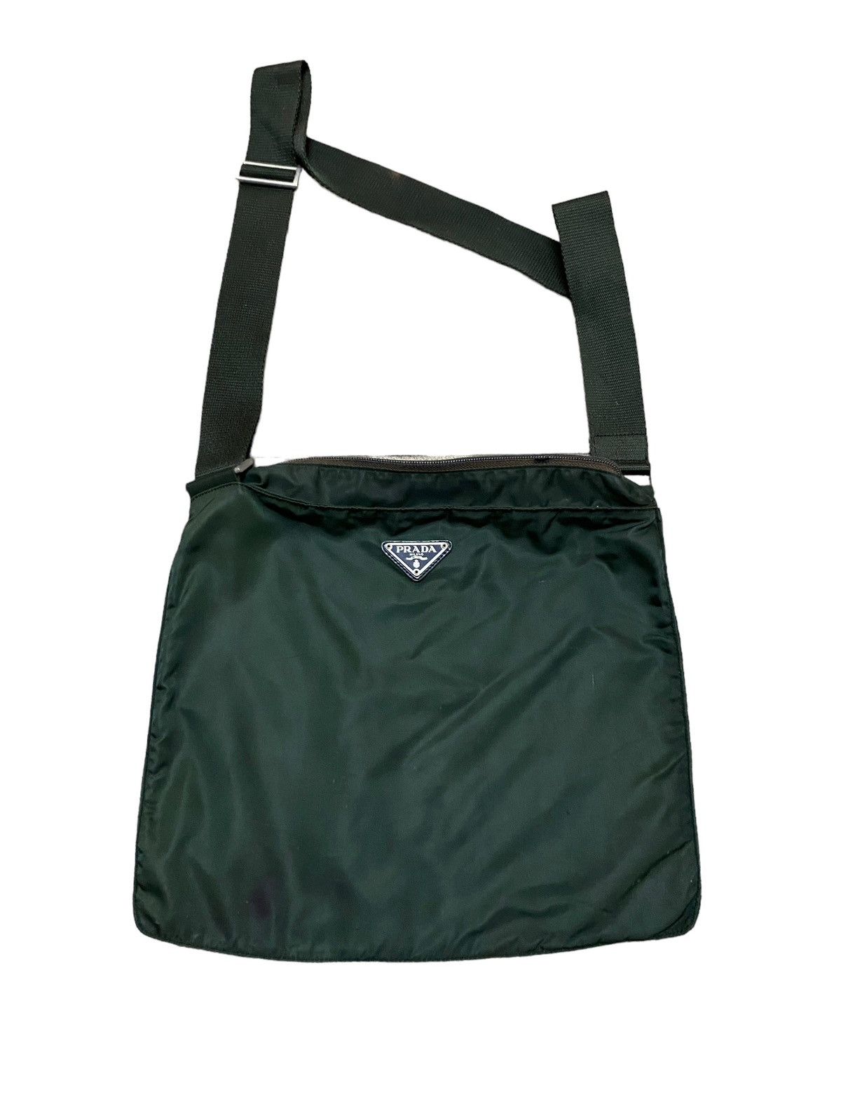 Design Vintage Brand Prada Sling Bag 2000S in Green, Men's