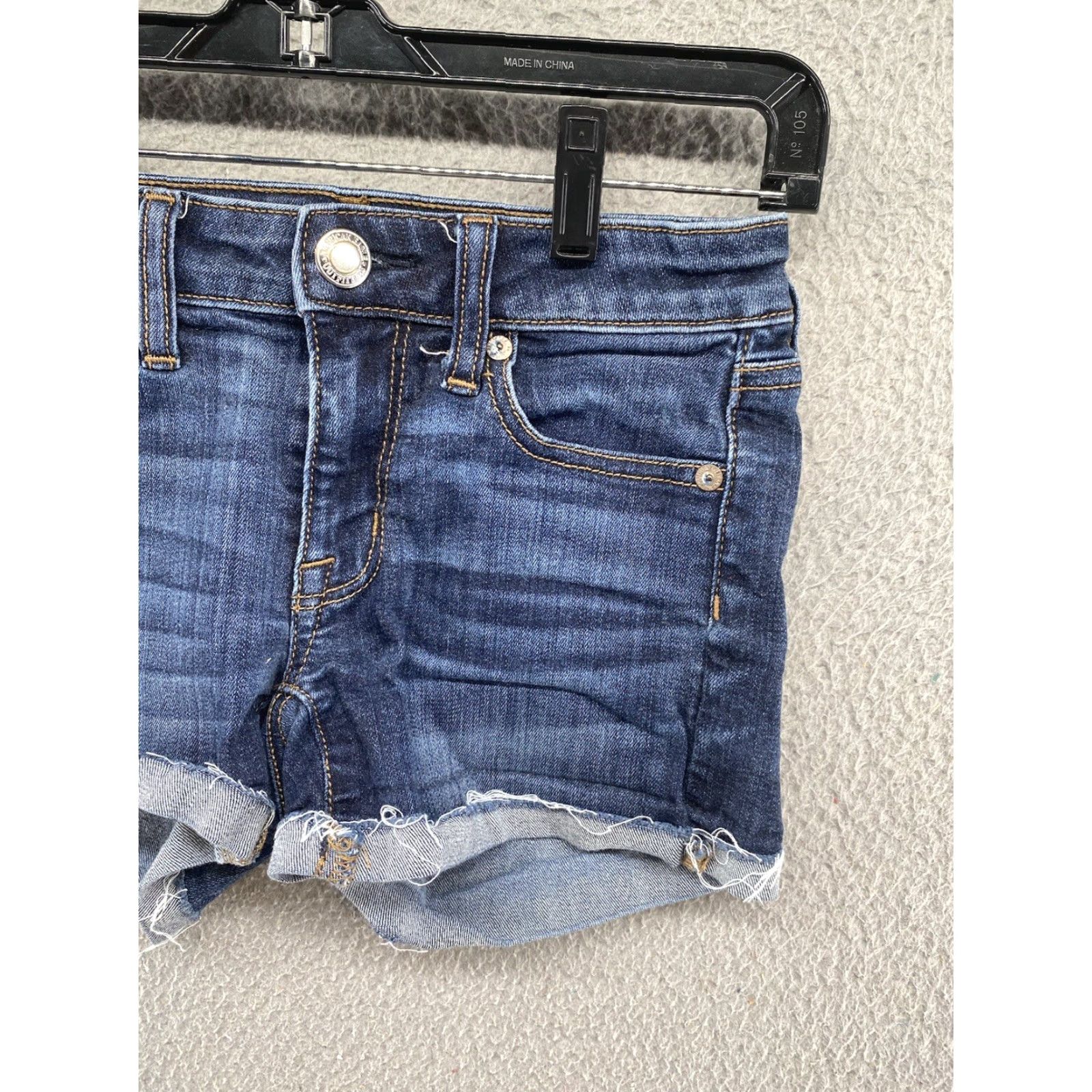 American Eagle Outfitters American Eagle Outfitters Jeans Shorts Super Stretch Shortie Cuff Women’s Size 00 Denim Blue Casual Shorts Size 24" / US 00 / IT 34 - 2 Thumbnail