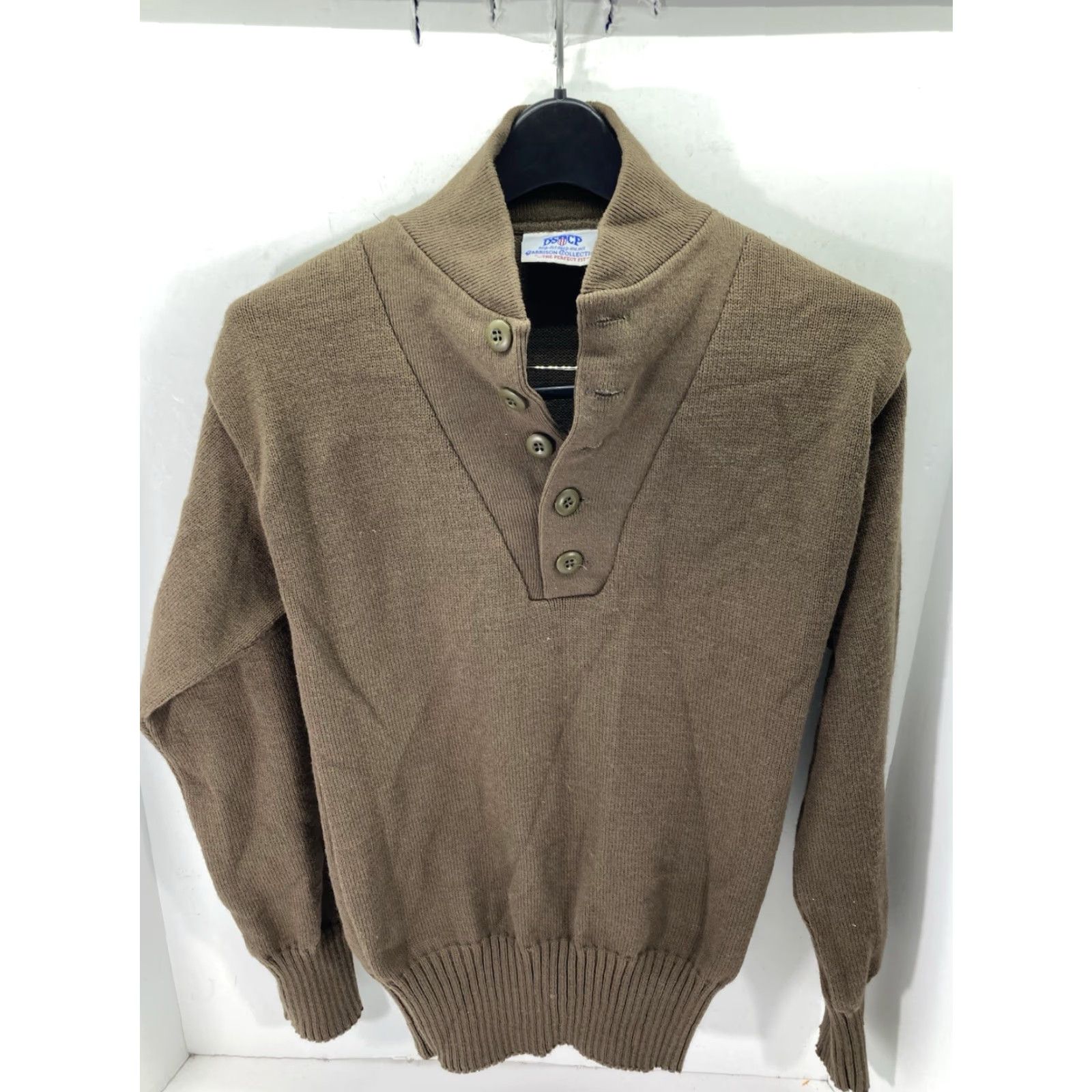 Vintage VINTAGE USGI Military Henley Sweater Men Medium Brown 5 Button Knit Long Sleeve Acrylic VTG Mens Size US M / EU 48-50 / 2 - 2 Thumbnail