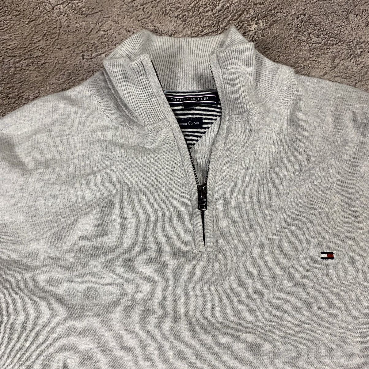Vintage Vintage Tommy Hilfiger 1/4 Zip Sweater Preppy Normcore XL Size US XL / EU 56 / 4 - 2 Thumbnail