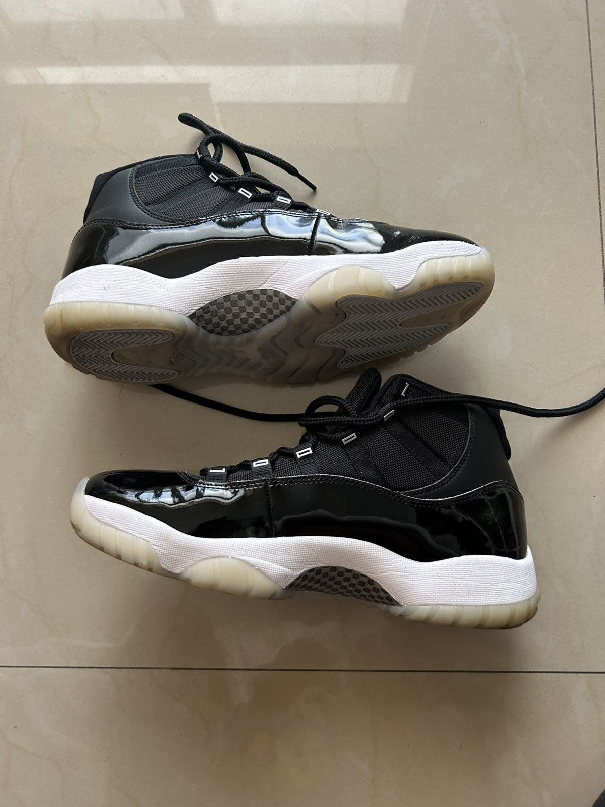 Jordan Brand Jordan 11 jubilee Size US 11.5 / EU 44-45 - 2 Thumbnail