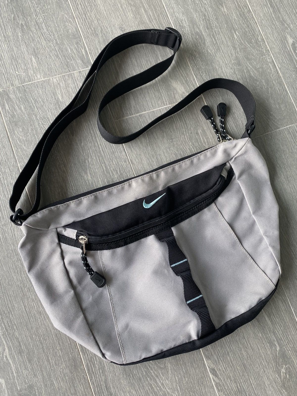 Nike × Vintage Rare Vintage Nike Crossbody Sling Bag Size ONE SIZE - 2 Thumbnail