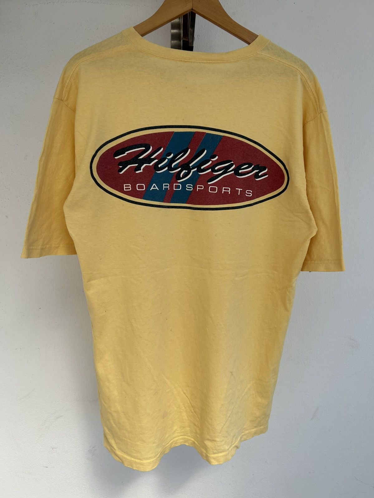 Tommy Hilfiger Vintage USA Tommy Hillfiger Mustard Tee Size US M / EU 48-50 / 2 - 1 Thumbnail