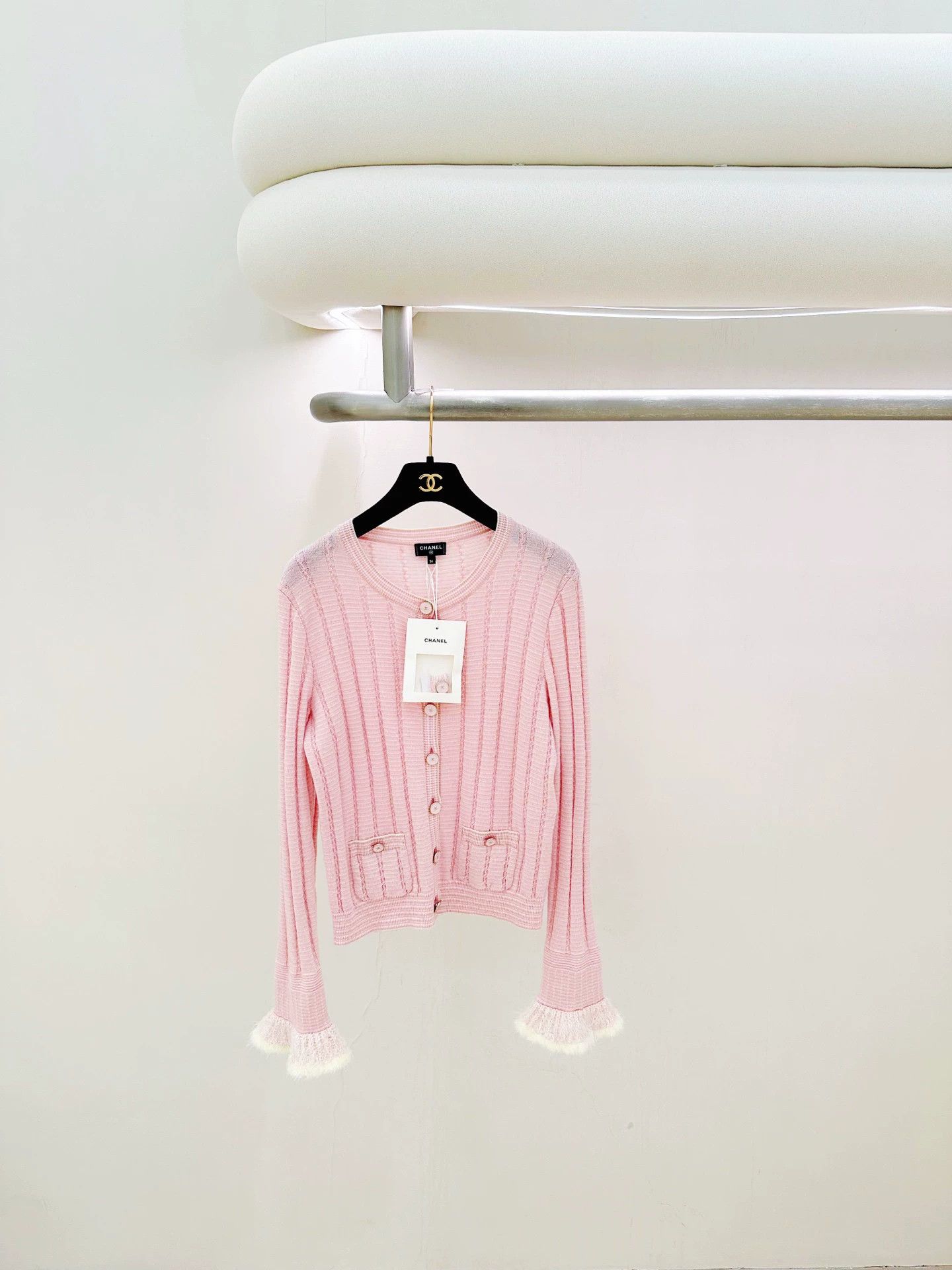Chanel Chanel Pink Feather Cashmere Cardigan Size 36 New Size XS / US 0-2 / IT 36-38 - 1 Thumbnail