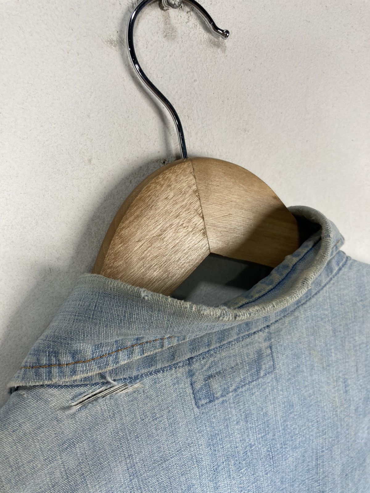 Levi's × Vintage 70s True Vintage Levis Big E Orange Tag Chambray Distressed Size US L / EU 52-54 / 3 - 9 Thumbnail