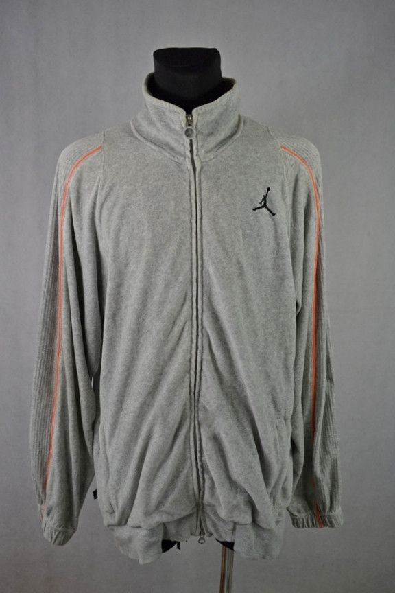 Jordan Brand × Nike × Vintage Vintage Nike Air Jordan Velvet Jacket L Size US L / EU 52-54 / 3 - 1 Thumbnail
