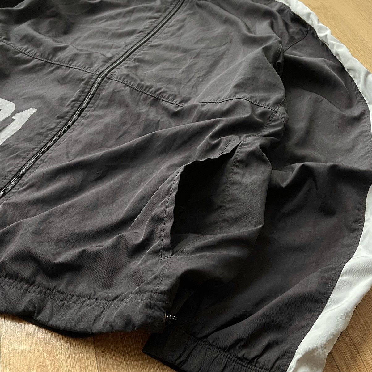 Nike Vintage Nike Sportswear Windbreaker Spellout Track Jacket Size US L / EU 52-54 / 3 - 6 Thumbnail