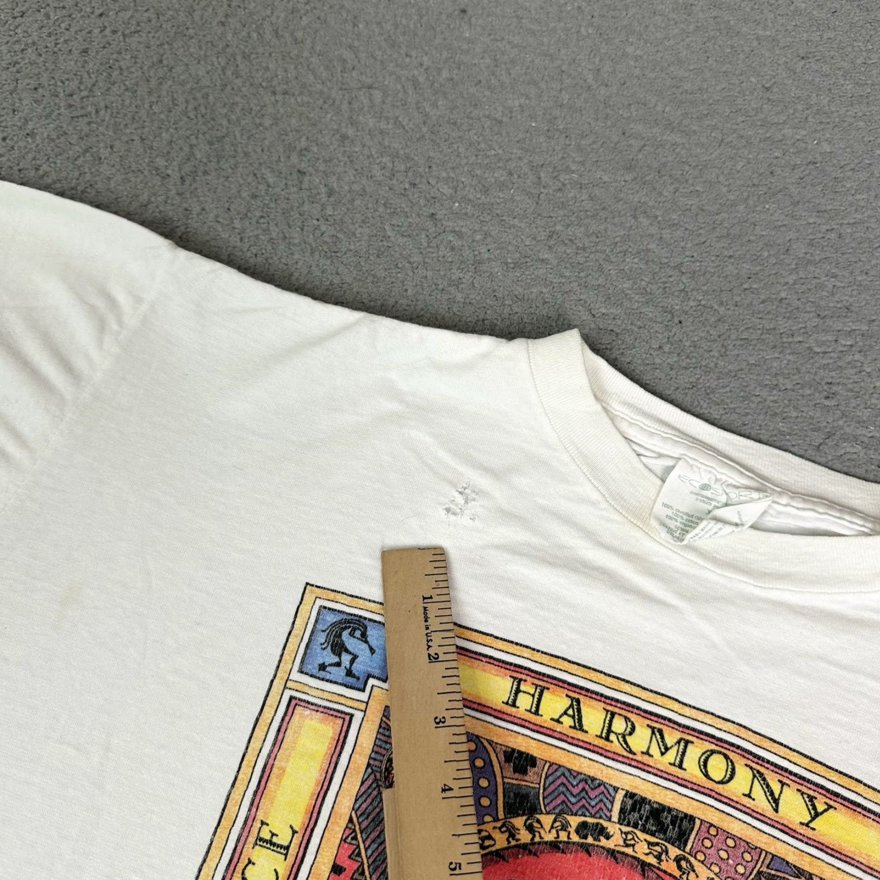 Vintage VINTAGE Human-i-tees T Shirt Mens 2XL White Peace Nature Harmony Single Stitch Shirt 2XL Womens Mens Boys Girls USA 90s Art Tribal Nature USA Size US XXL / EU 58 / 5 - 7 Thumbnail