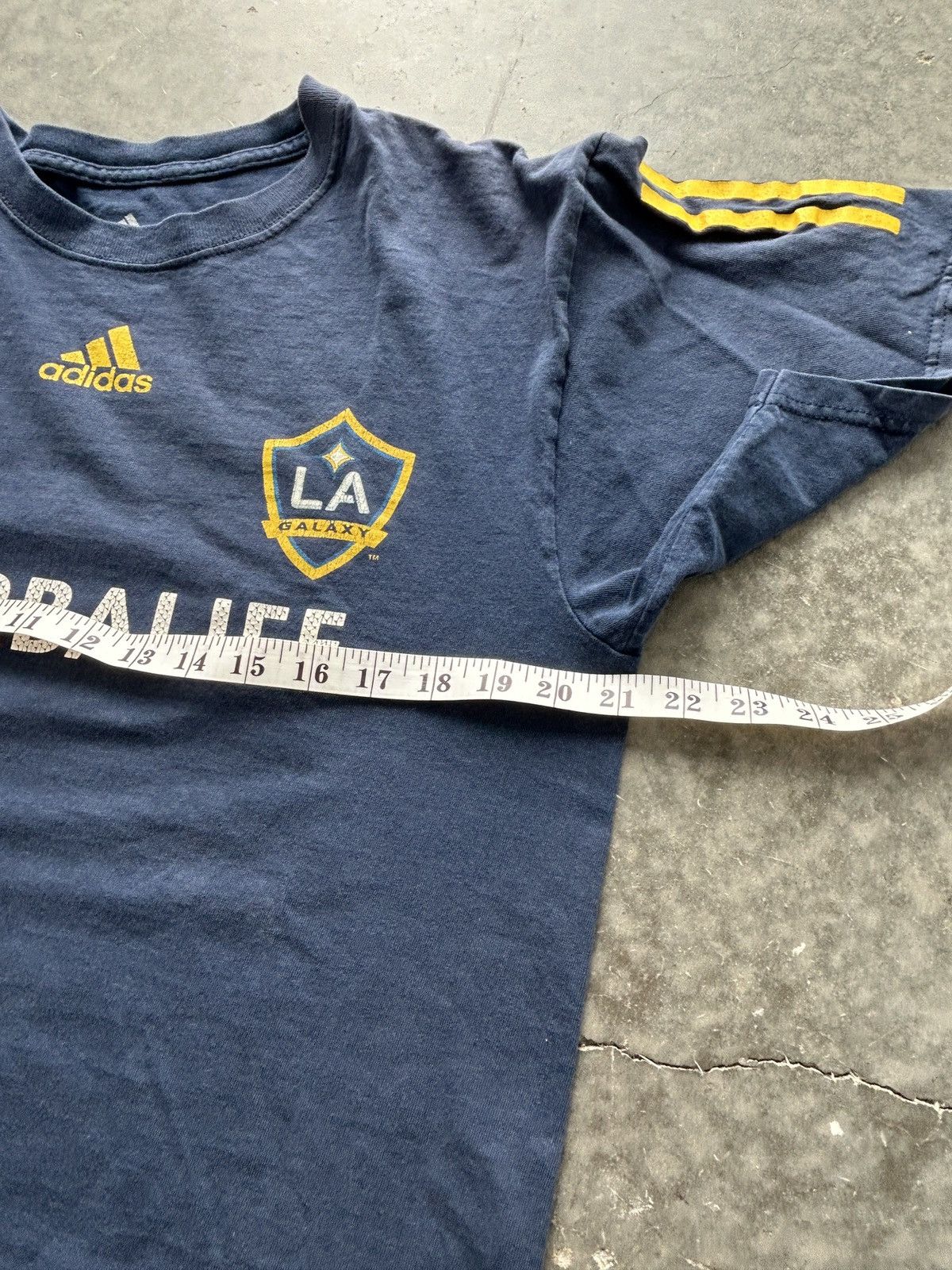Adidas Vintage Y2K Adidas LA Galaxy David Beckham Shirt Size US M / EU 48-50 / 2 - 8 Thumbnail