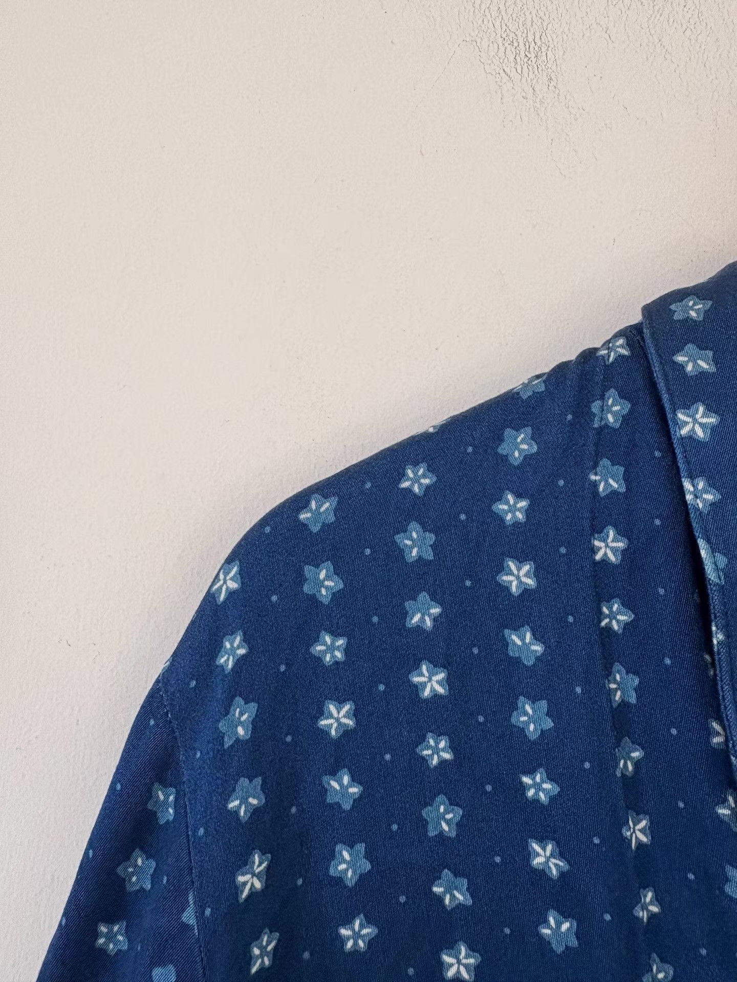 Blue Blue Japan Blue Floral Pattern Long Light Jacket Size US M / EU 48-50 / 2 - 5 Thumbnail