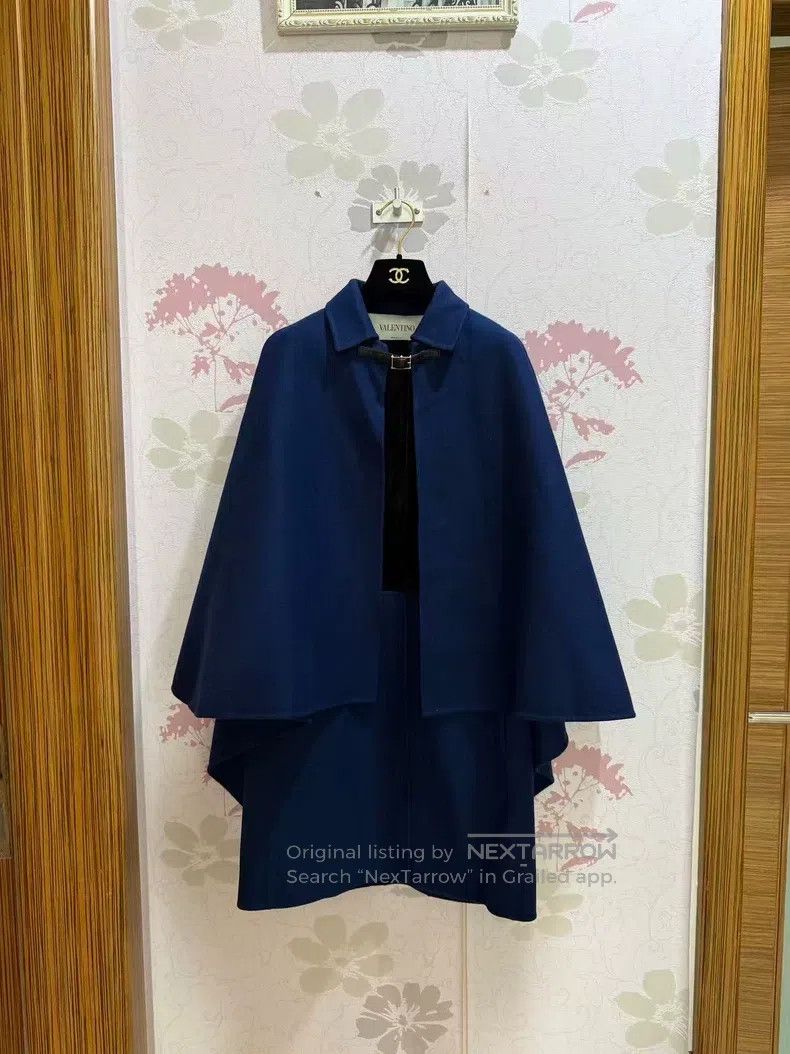 Valentino Valentino Cloak coat Size XS / US 0-2 / IT 36-38 - 1 Thumbnail