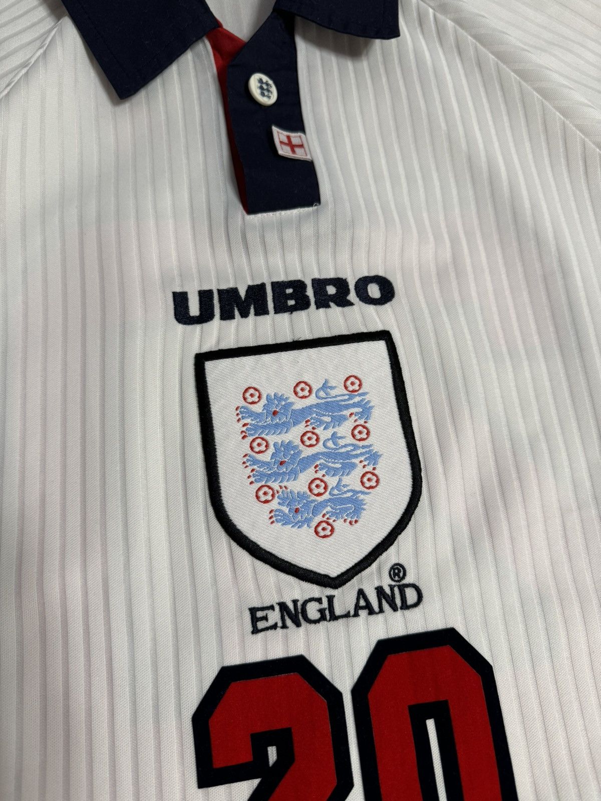 Umbro × Vintage Umbro 1998 England 'World Cup' Home Shirt Owen #20 Size US L / EU 52-54 / 3 - 11 Thumbnail