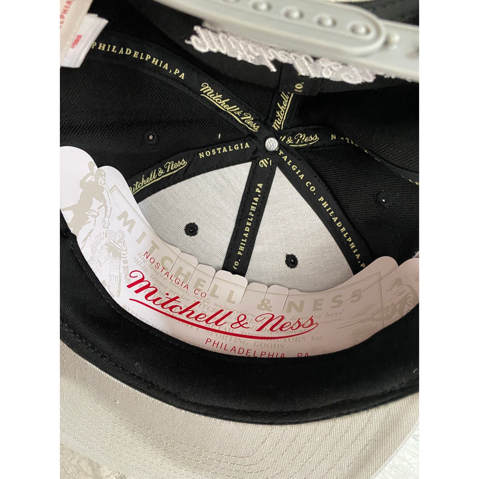 Mitchell & Ness NWOT Brooklyn Nets Mitchell & Ness Snapback Hat Size ONE SIZE - 7 Thumbnail