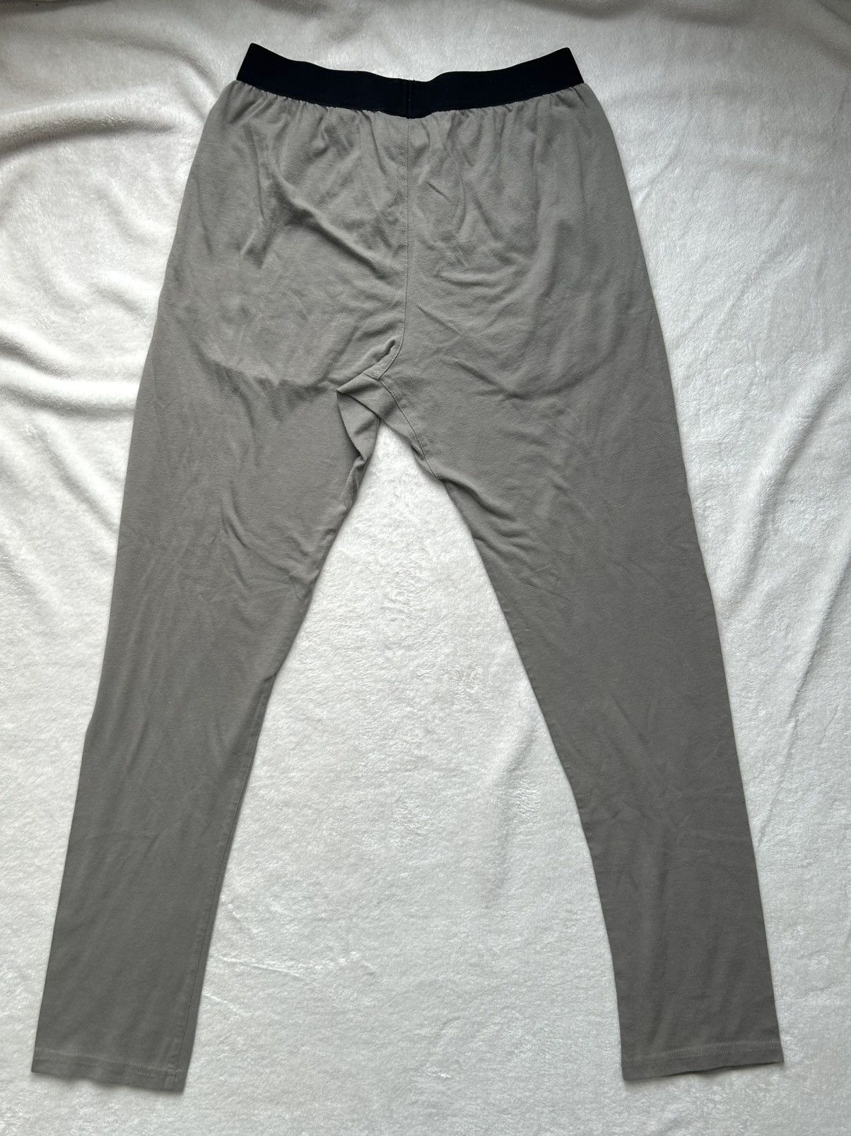 Essentials × Fear of God Fear of God Essentials Soft Fitted Logo Lounge Pants size S Size US 28 / EU 44 - 8 Thumbnail
