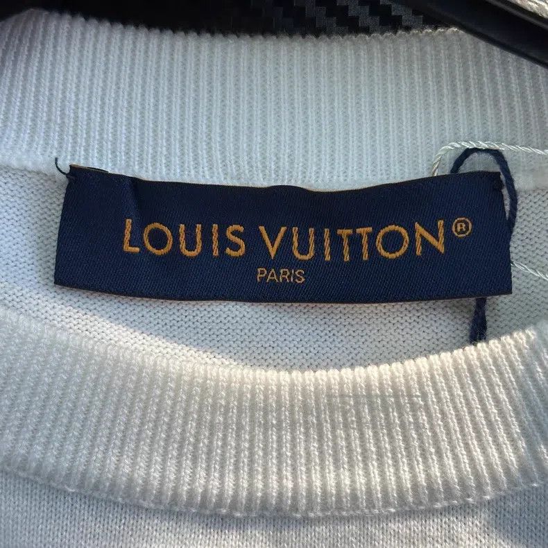 Louis Vuitton Louis Vuitton Blue and orange zebra embroidered short slee Size US M / EU 48-50 / 2 - 3 Thumbnail