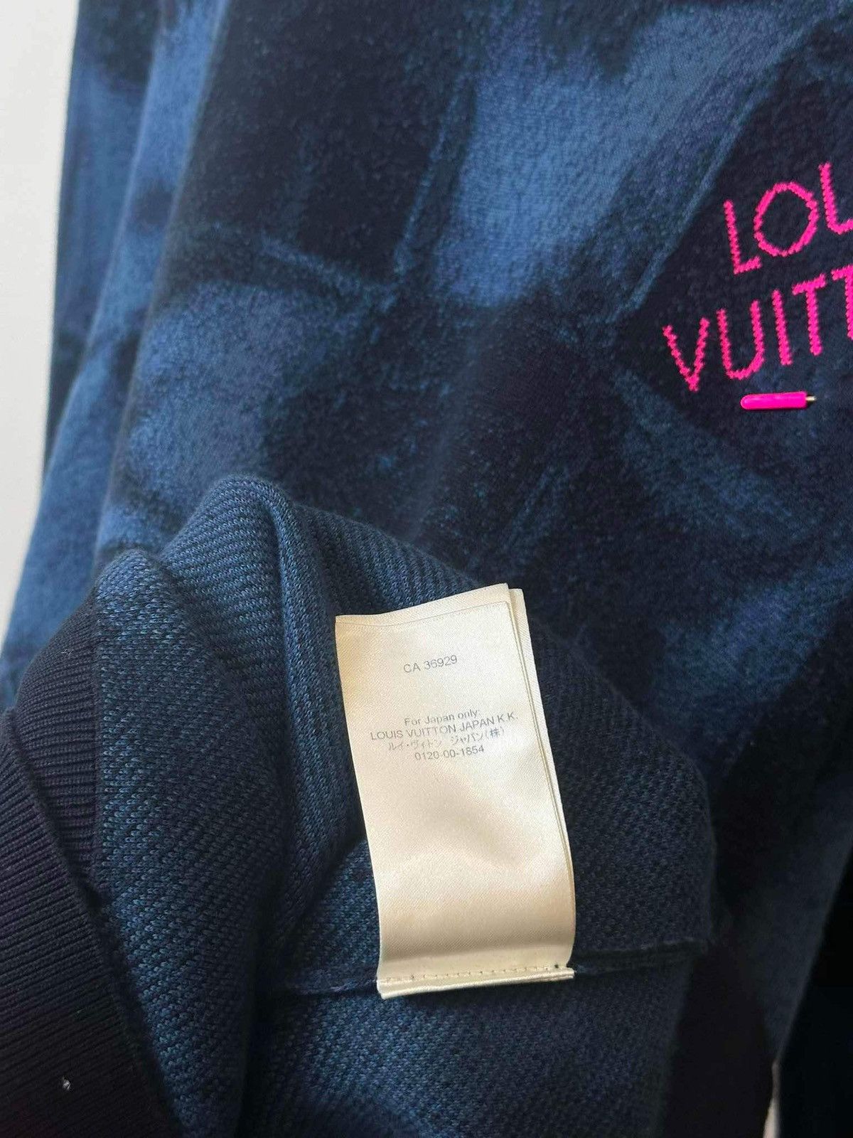 Louis Vuitton LOUIS VUITTON SWEATER Size US XL / EU 56 / 4 - 10 Thumbnail