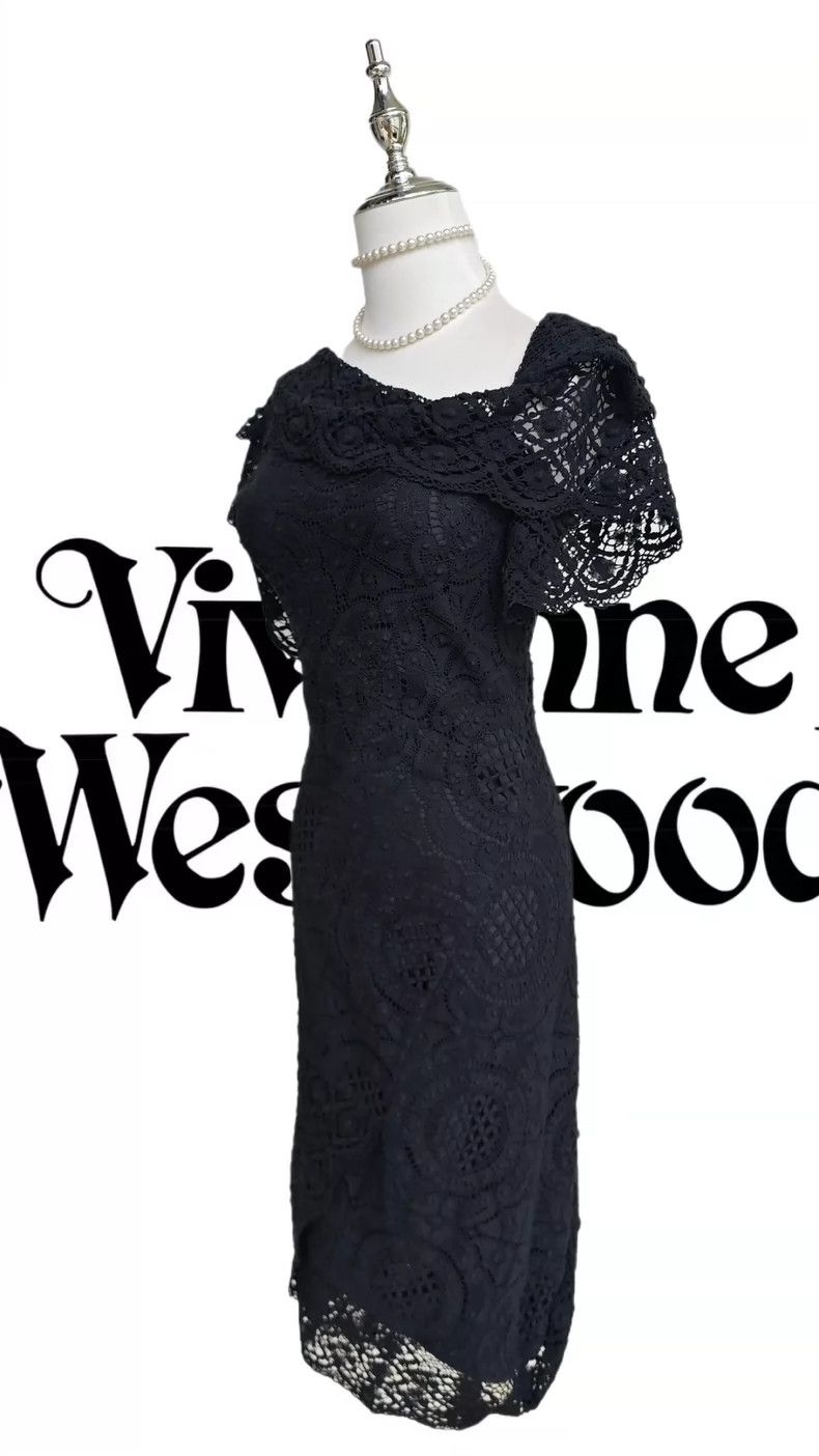 Vivienne Westwood Black lace dress - threedaughtersproperties.com