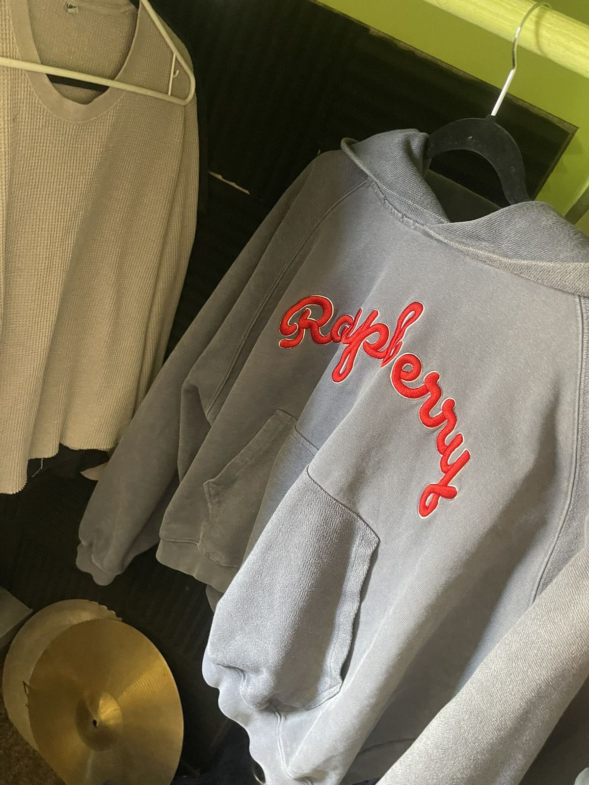 The GV Gallery Raspberry hills unseen script hoodie Size US M / EU 48-50 / 2 - 3 Thumbnail