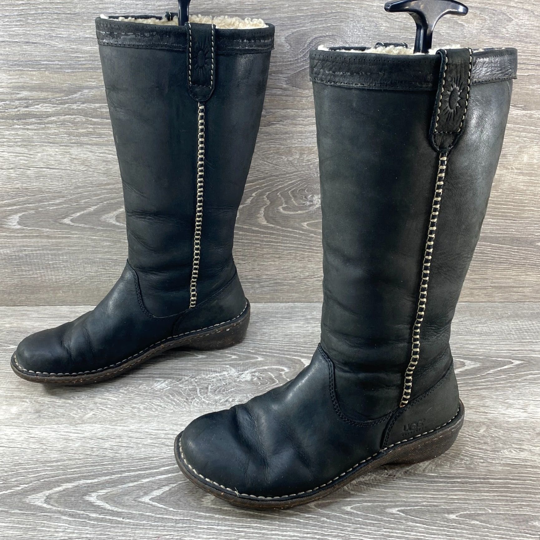 Ugg UGG Women’s 5139 Swell Black Leather Tall Winter Sheepskin Boots Booties Size 7 Size US 6 / IT 36 - 5 Thumbnail