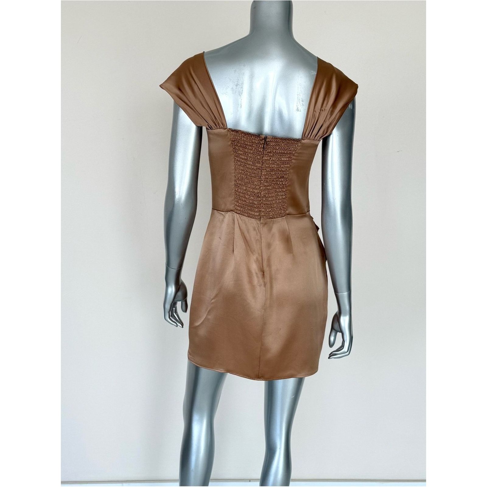 Reformation NEW!!! Reformation mini gold silk dress size 6 US Size M / US 6-8 / IT 42-44 - 5 Thumbnail