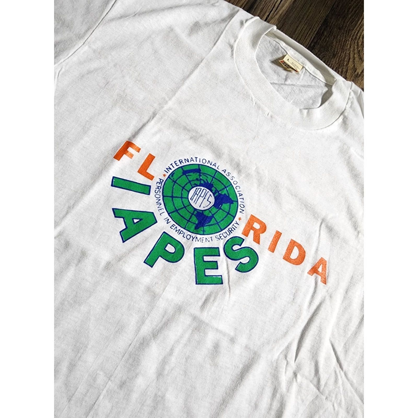 Vintage VINTAGE Screen Stars T Shirt Unisex Adults White Crew Neck Short Sleeve Florida IAPES Union Workers Logo 1980s L Men’s Boys Womens? Size US L / EU 52-54 / 3 - 2 Thumbnail