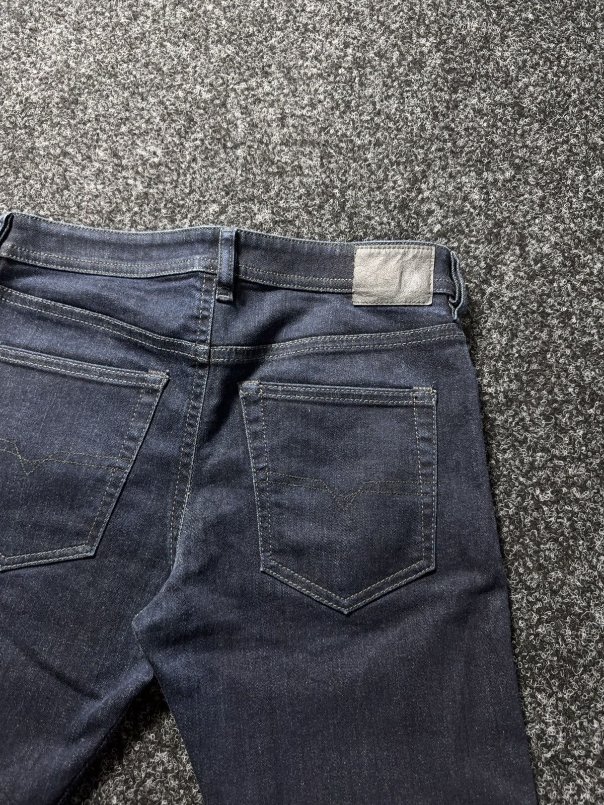 Diesel Luxury Diesel Italy Buster Dark Wash Slim Tapered Jeans W30 Size US 30 / EU 46 - 17 Thumbnail