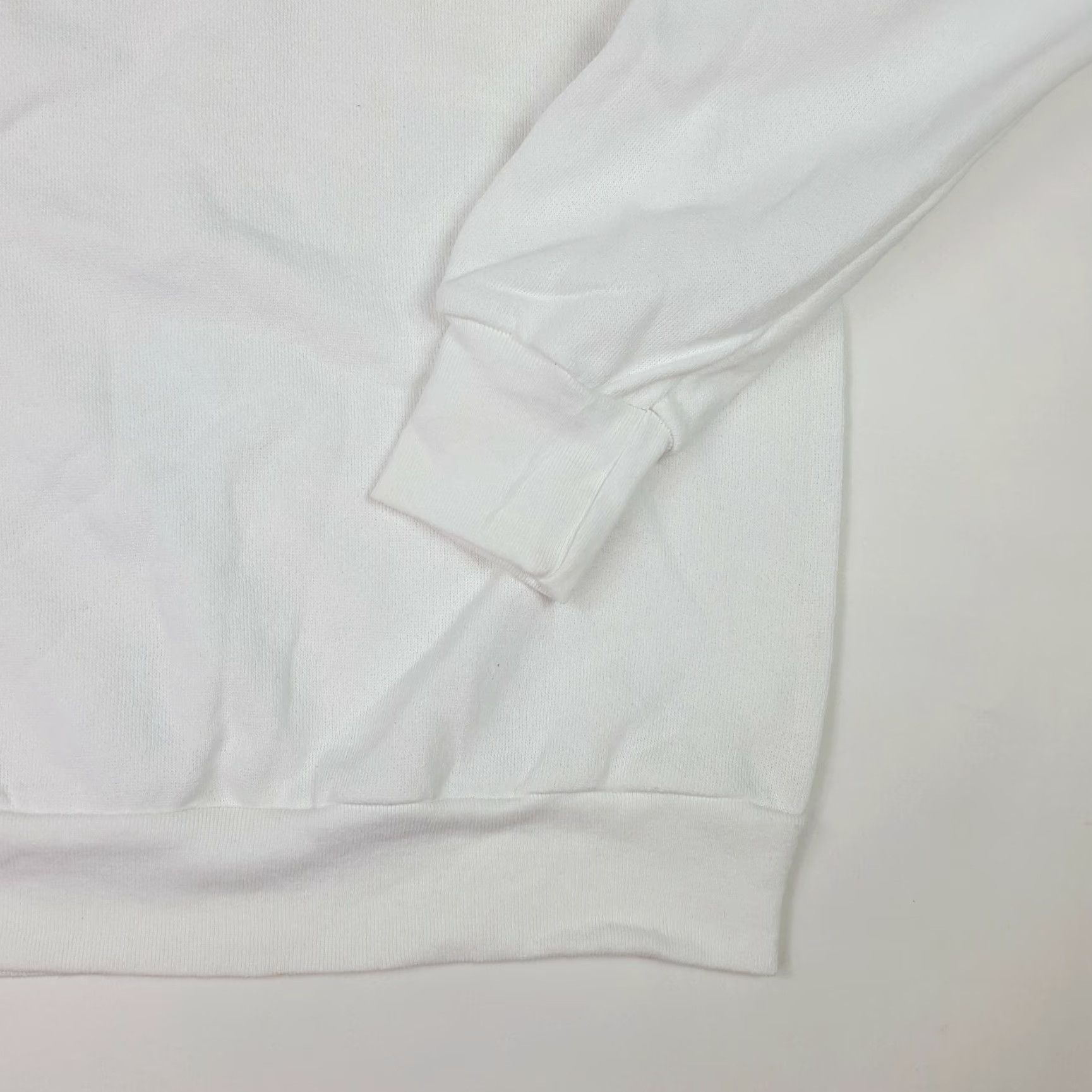 Delta VINTAGE Delta Sweatshirt Crewneck White Men's M Raglan Pullover Band Graphic Print 90s Y2K College Sports School Retro Cotton Blend All Seasons Size US M / EU 48-50 / 2 - 4 Thumbnail