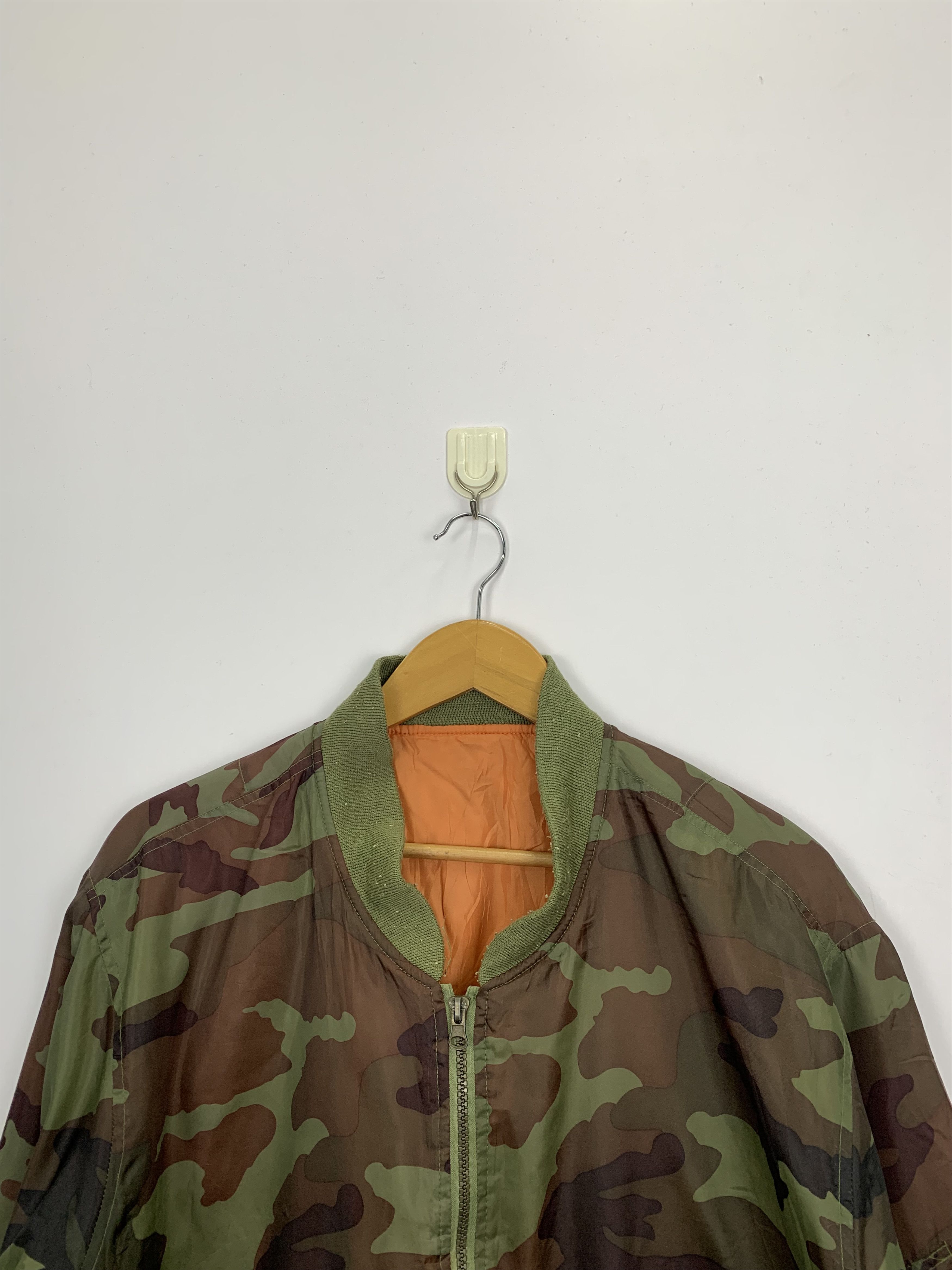 Vintage Vintage Camo Military Bomber Jacket J0798 Size US L / EU 52-54 / 3 - 2 Thumbnail
