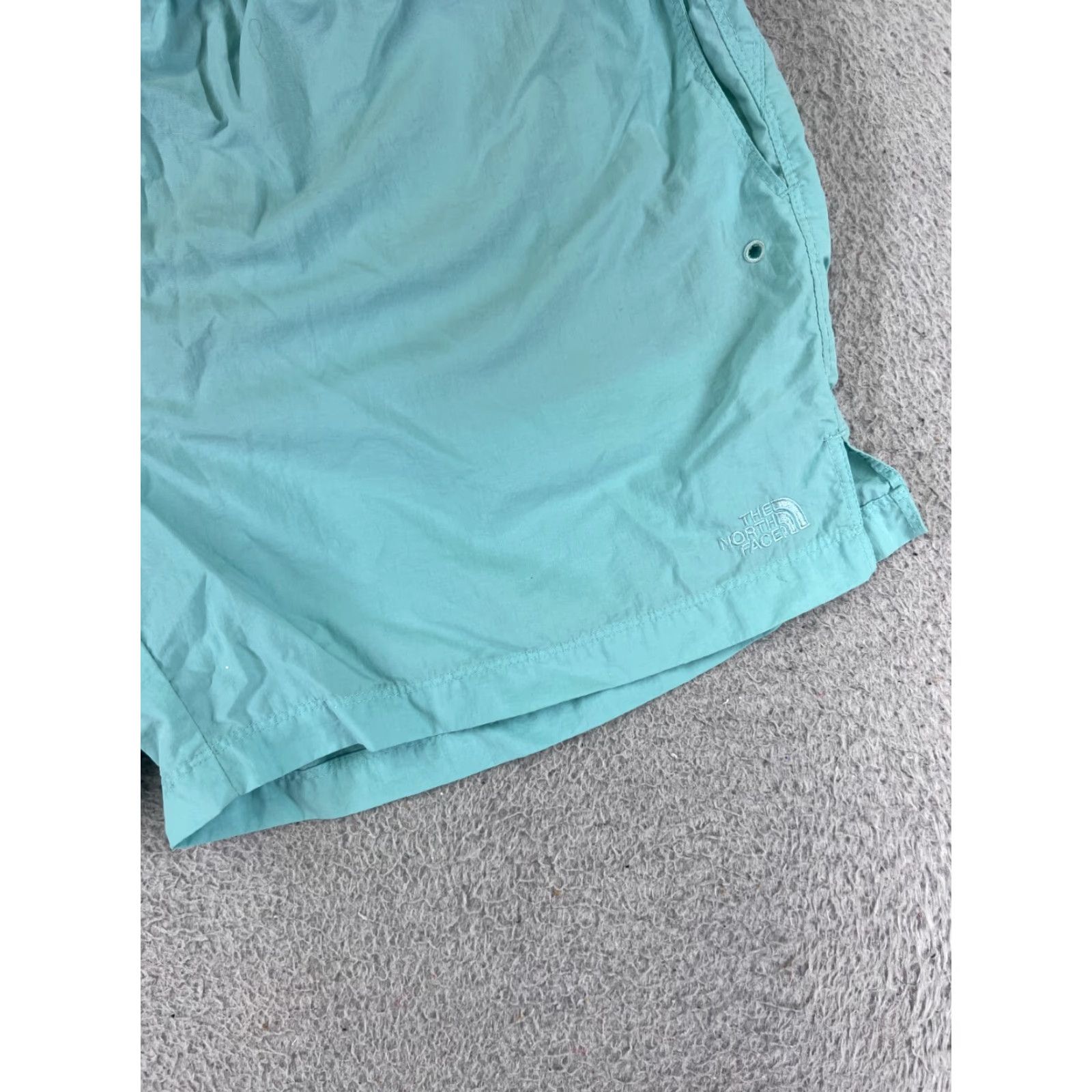 The North Face The North Face Shorts Womens Extra Large Blue 100% Nylon Running Gym Lined READ Size 40" / US 18 - 2 Thumbnail