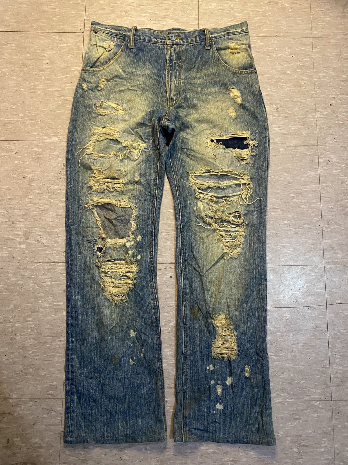 If Six Was Nine × Japanese Brand × Le Grande Bleu (L.G.B.) Exhibitionist distressed jeans ifsixwasnine style Size US 32 / EU 48 - 9 Thumbnail