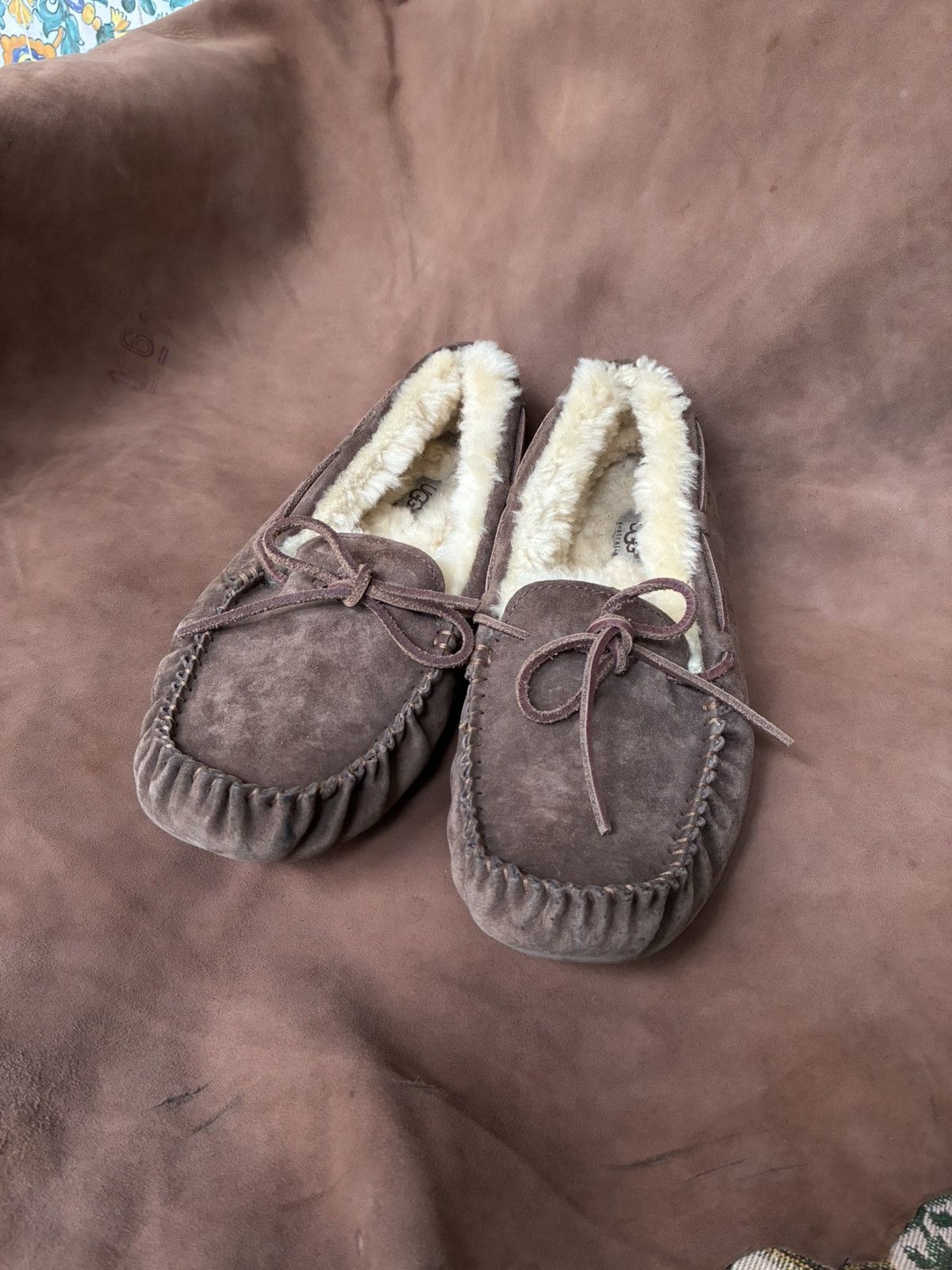 Ugg UGG AUSTRALIA SHEARLING WOOL LINED SLIP ON MOCASSINS Size US 9 / EU 42 - 8 Thumbnail
