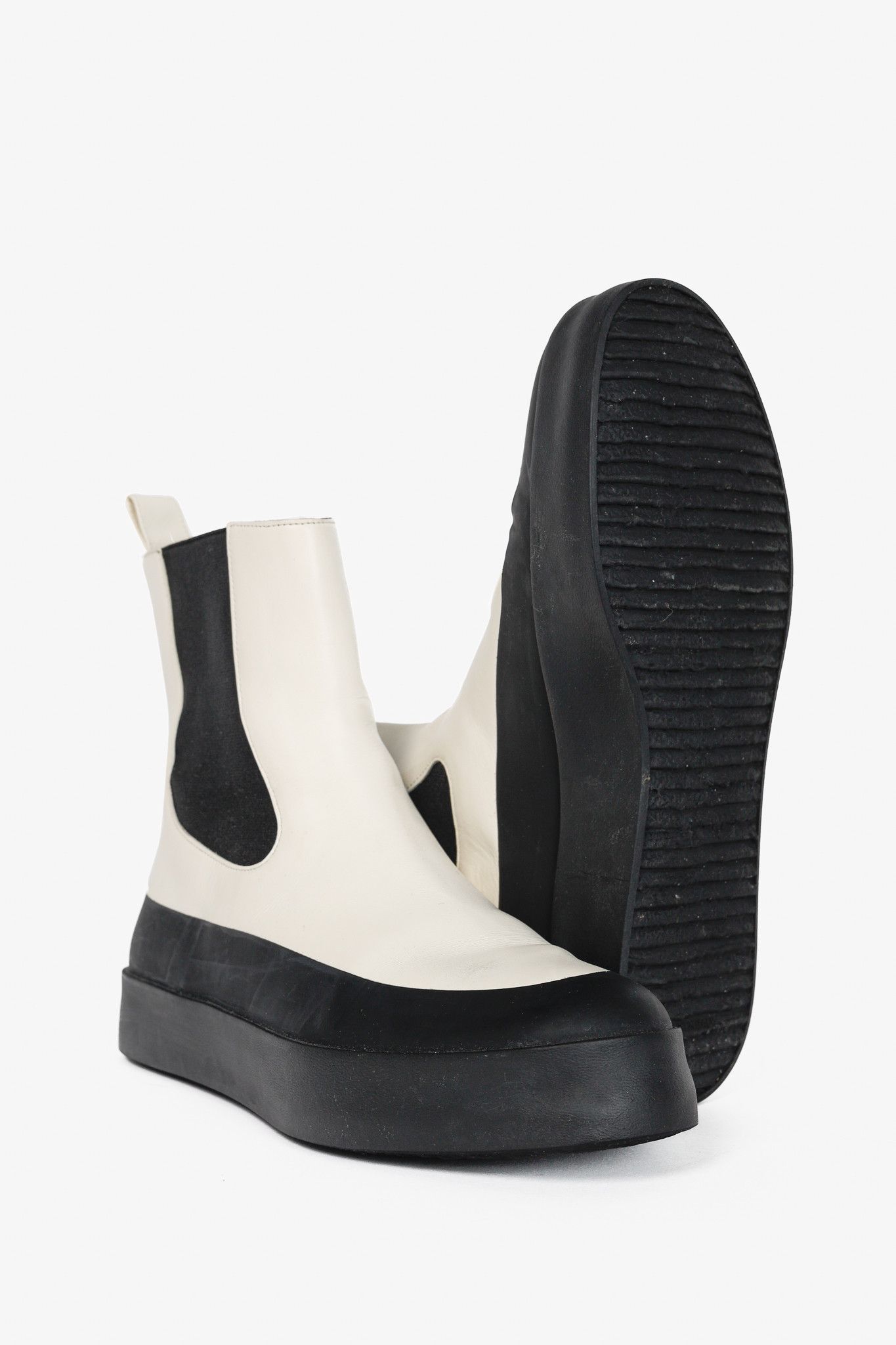 NEOUS NEOUS Zaniah Cream & Black Platform Chelsea Boots Size US 6.5 / IT 36.5 - 4 Thumbnail