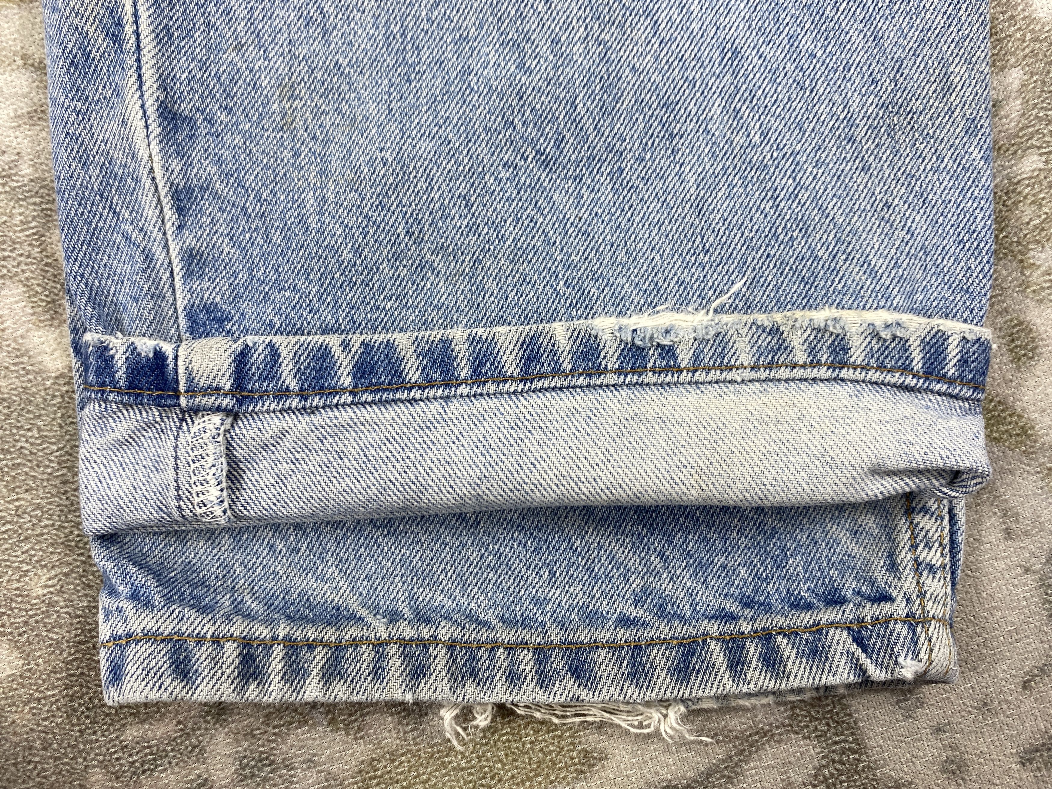Levi's Light Wash Vintage Levi's 550 Relaxed Denim 36 x 30 JN640 Size US 36 / EU 52 - 12 Thumbnail