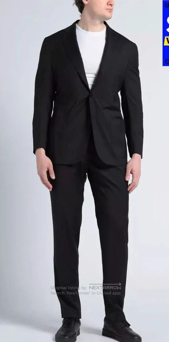 Kiton black lightweight wool suit set for spring. Size US L / EU 52-54 / 3 - 1 Thumbnail