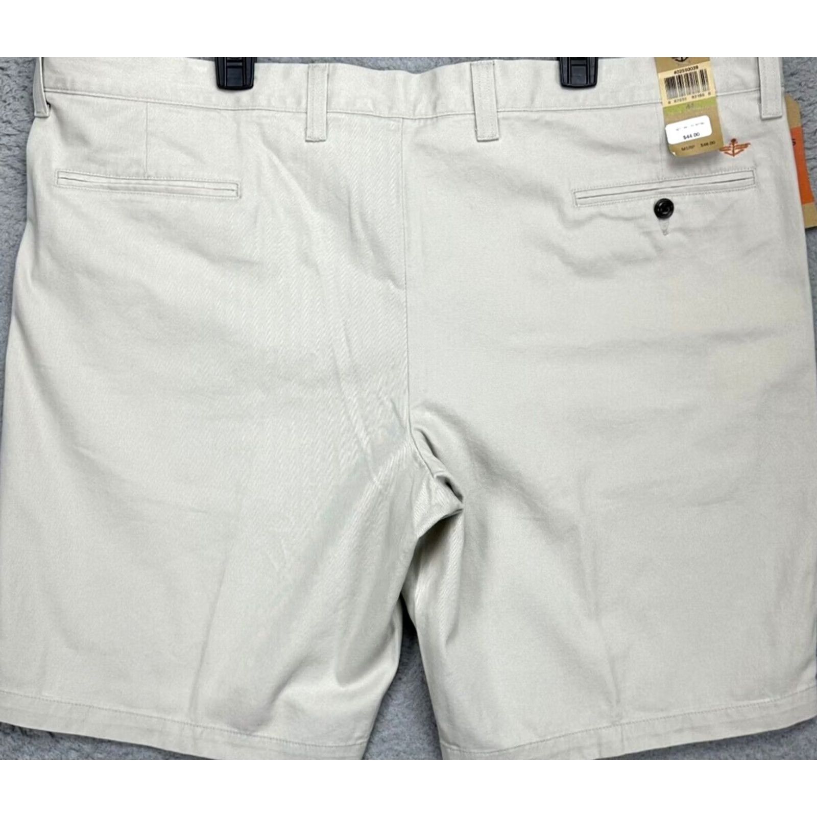 Dockers Docker Shorts Mens 44 Beige Khakis Flat Front 100% Cotton Pockets Outdoor NEW Size US 44 / EU 60 - 2 Thumbnail