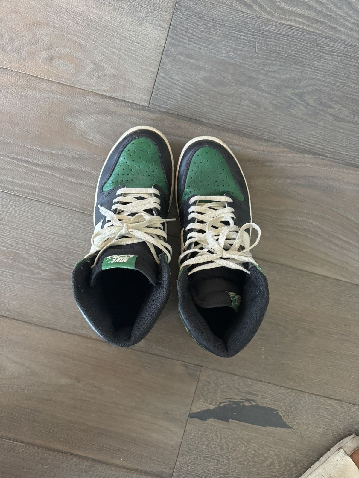 Nike Jordan 1 Pine Green Nike Size US 10.5 / EU 43-44 - 5 Thumbnail